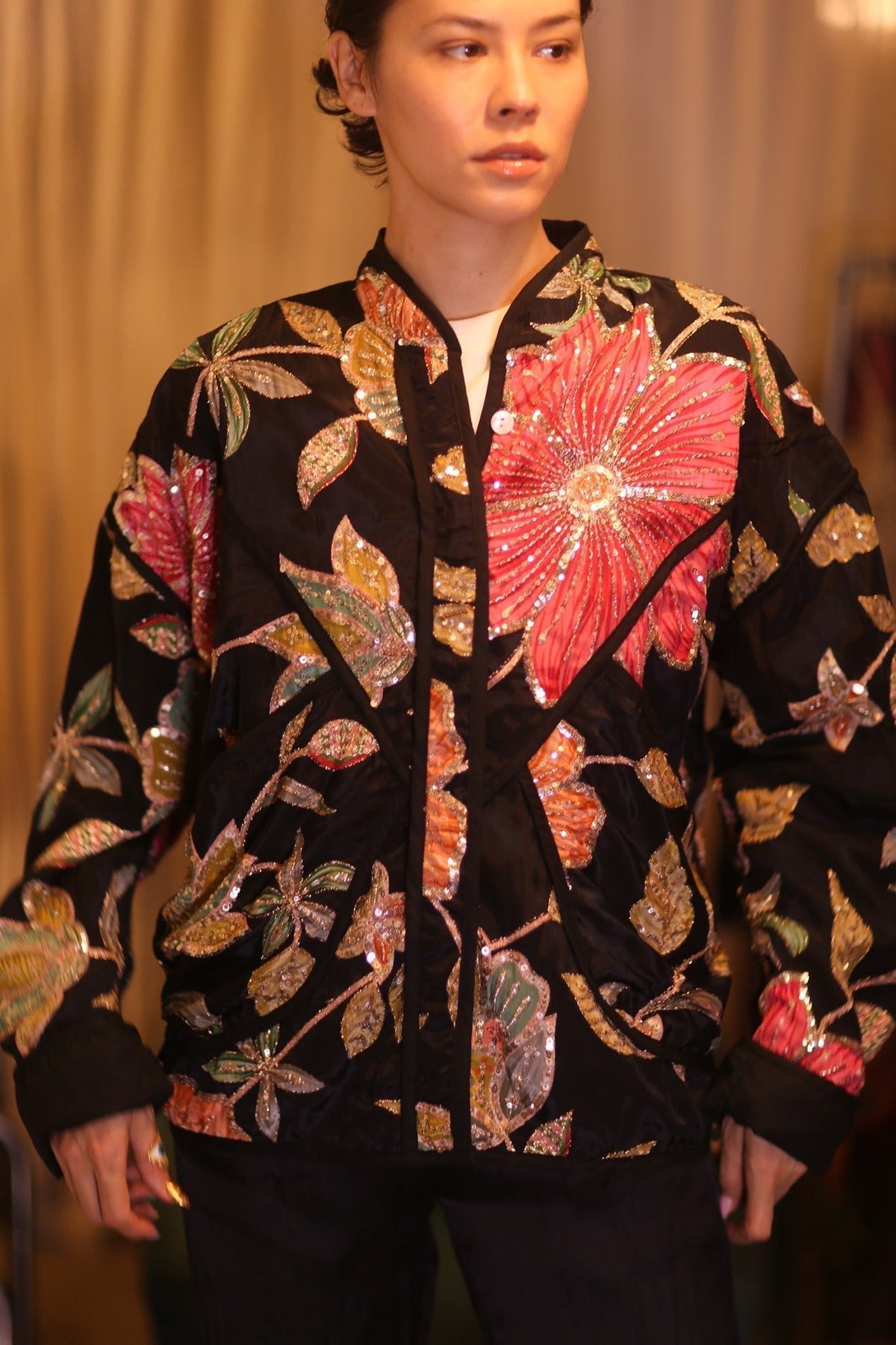 EMBROIDERED SILK JACKET MAYANI - MOMO STUDIO BERLIN - Berlin Concept Store - sustainable & ethical fashion