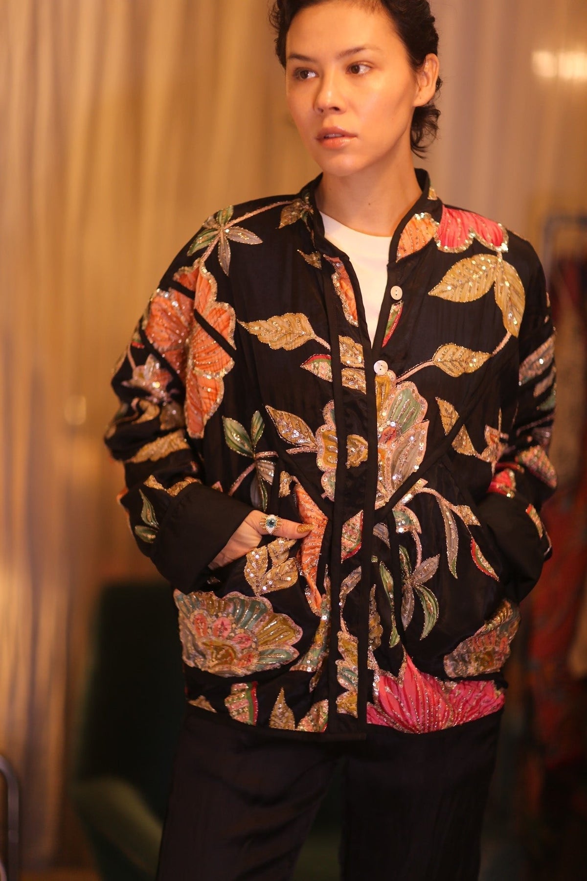 EMBROIDERED SILK JACKET MAYANI - MOMO STUDIO BERLIN - Berlin Concept Store - sustainable & ethical fashion