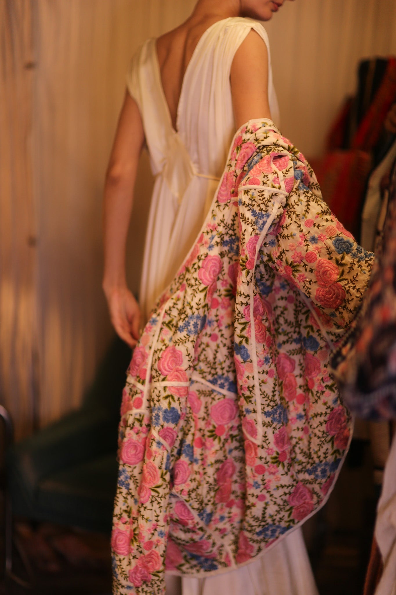 EMBROIDERED SILK JACKET ROSE GARDEN - MOMO STUDIO BERLIN - Berlin Concept Store - sustainable & ethical fashion