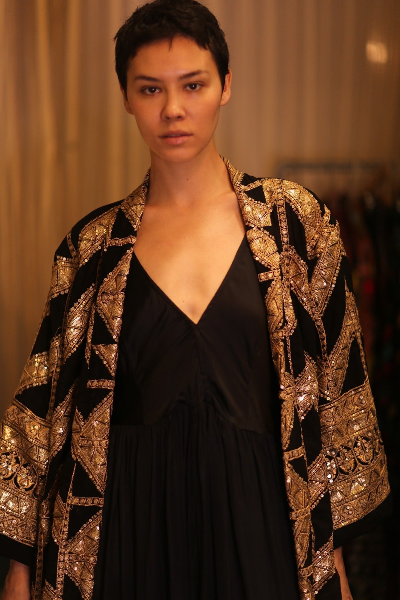 EMBROIDERED SILK KIMONO BLACKGOLD - MOMO STUDIO BERLIN - Berlin Concept Store - sustainable & ethical fashion