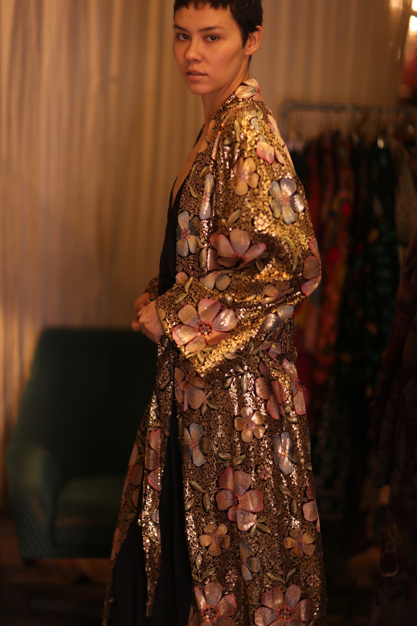 EMBROIDERED SILK KIMONO FLOWERS GOLDEN - MOMO STUDIO BERLIN - Berlin Concept Store - sustainable & ethical fashion