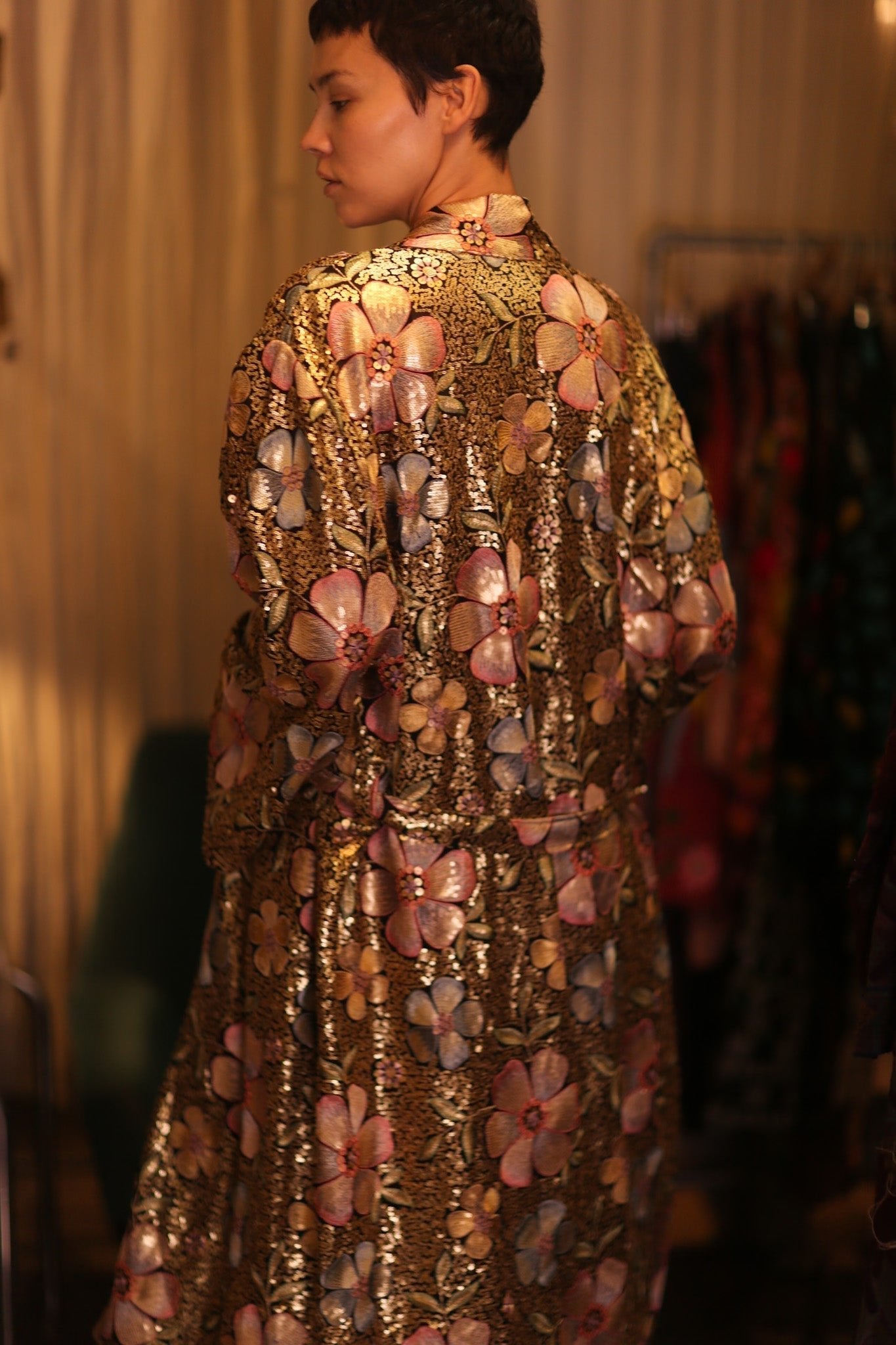 EMBROIDERED SILK KIMONO FLOWERS GOLDEN - MOMO STUDIO BERLIN - Berlin Concept Store - sustainable & ethical fashion