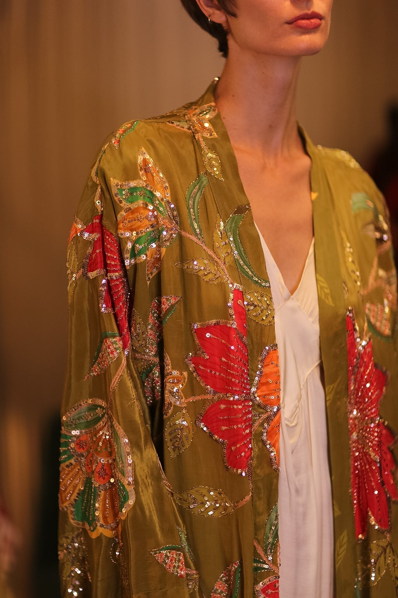 EMBROIDERED SILK KIMONO ROSE GABRIEL - MOMO STUDIO BERLIN - Berlin Concept Store - sustainable & ethical fashion