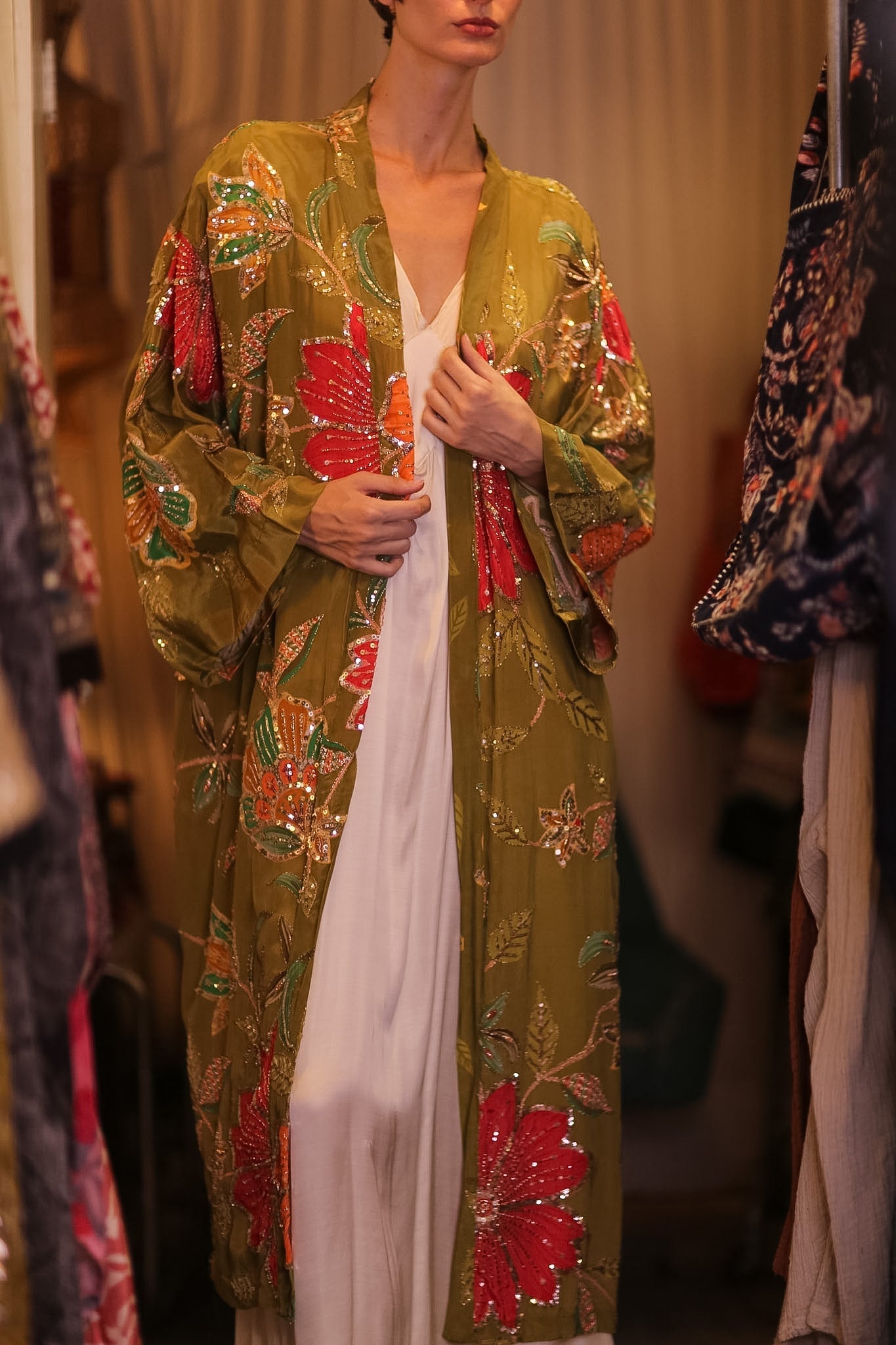 EMBROIDERED SILK KIMONO ROSE GABRIEL - MOMO STUDIO BERLIN - Berlin Concept Store - sustainable & ethical fashion
