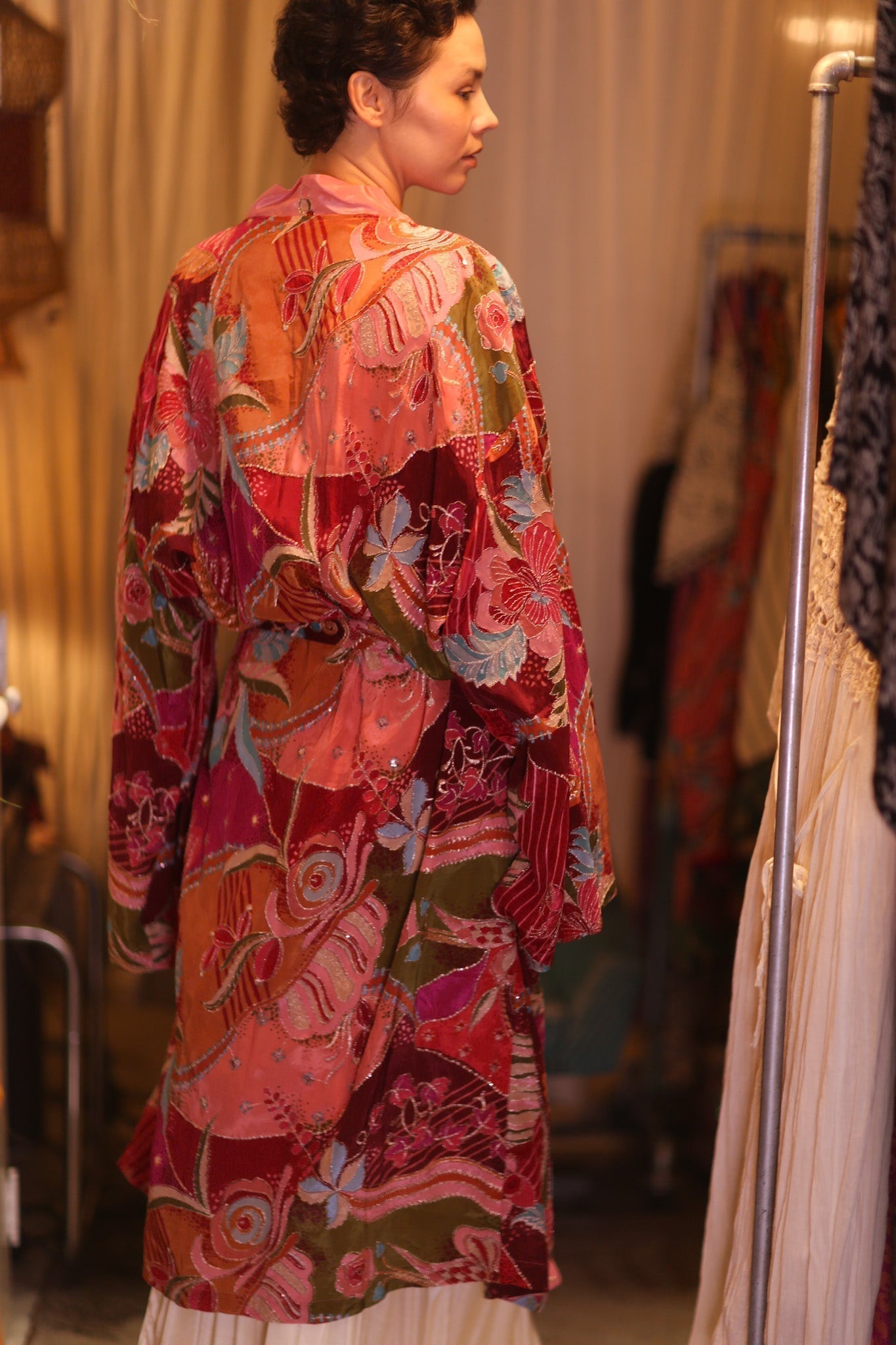 EMBROIDERED SILK KIMONO WITH BELT BAGAN - MOMO STUDIO BERLIN - Berlin Concept Store - sustainable & ethical fashion