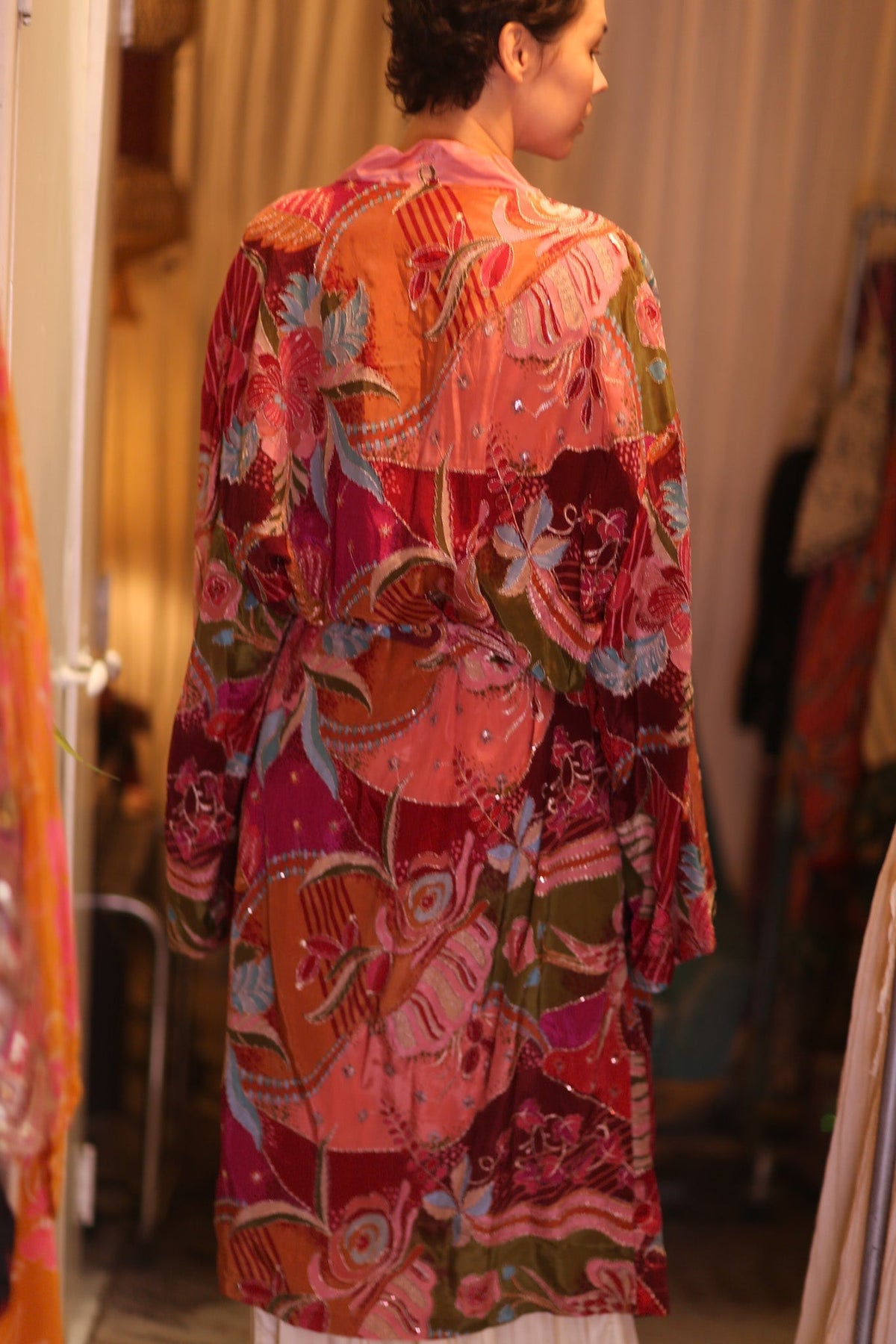EMBROIDERED SILK KIMONO WITH BELT BAGAN - MOMO STUDIO BERLIN - Berlin Concept Store - sustainable & ethical fashion