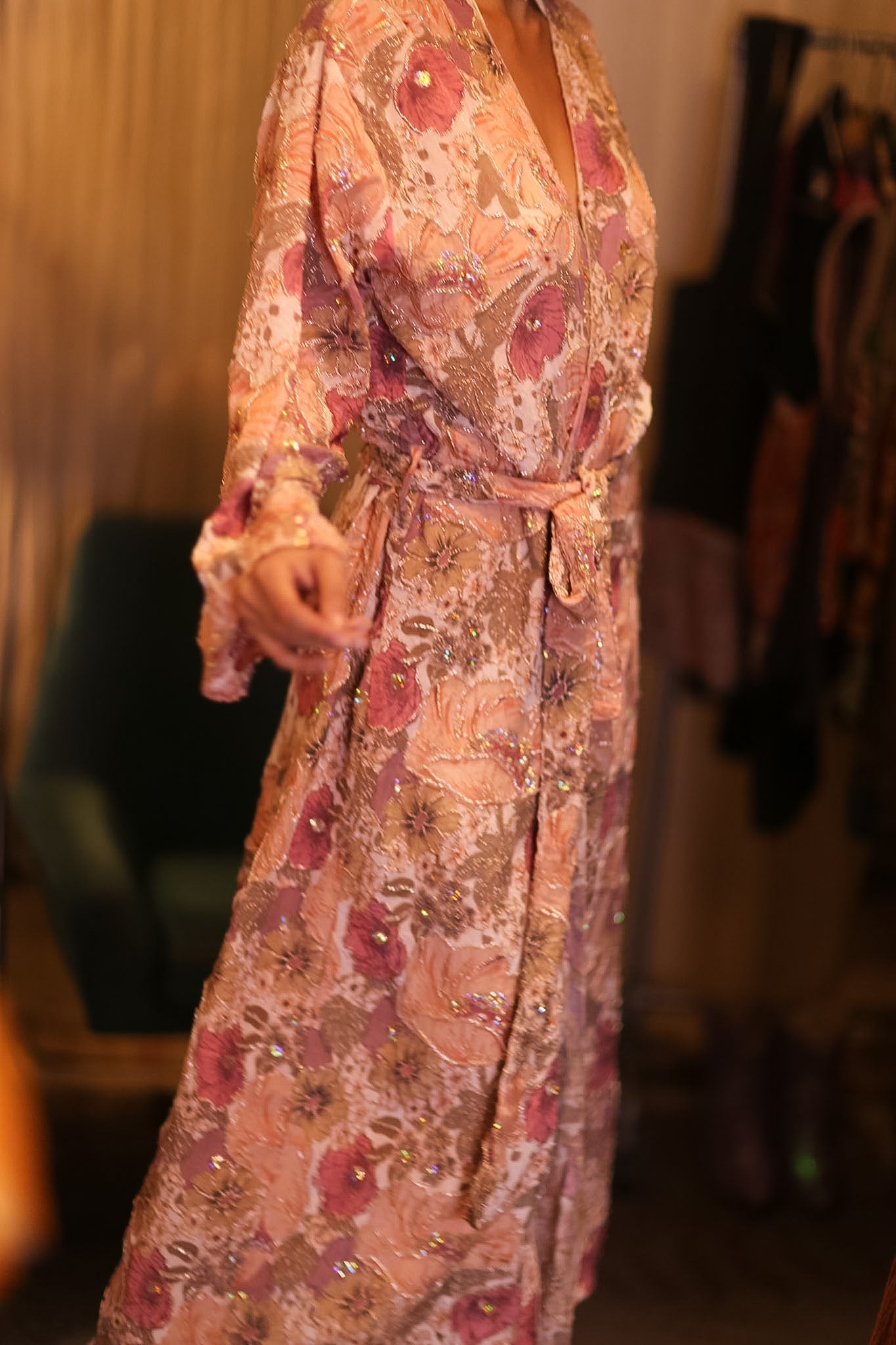 EMBROIDERED SILK LONG KIMONO CONTANCA IRIS - MOMO STUDIO BERLIN - Berlin Concept Store - sustainable & ethical fashion