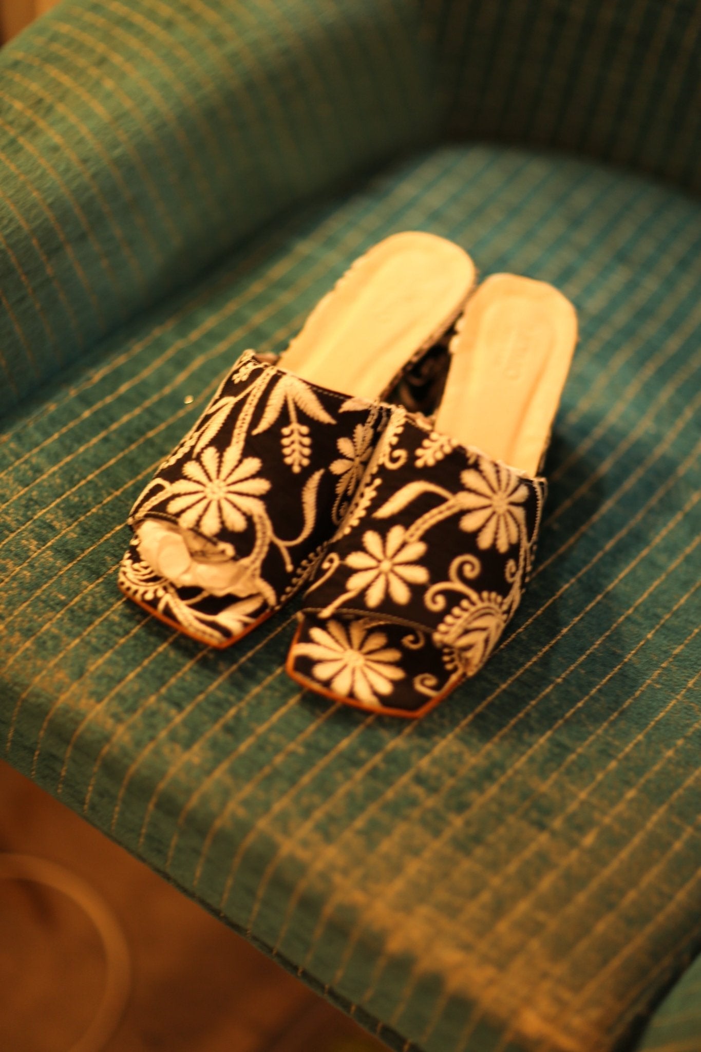 EMBROIDERED SILK MULES REEMA - MOMO STUDIO BERLIN - Berlin Concept Store - sustainable & ethical fashion