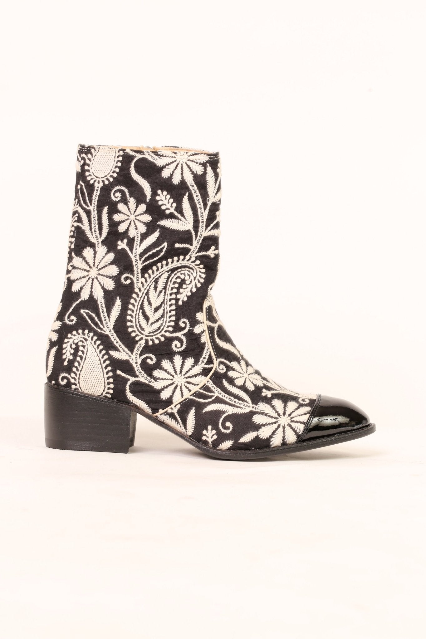 EMBROIDERED SILK PAISLEY BOOTS OWEN - MOMO STUDIO BERLIN - Berlin Concept Store - sustainable & ethical fashion