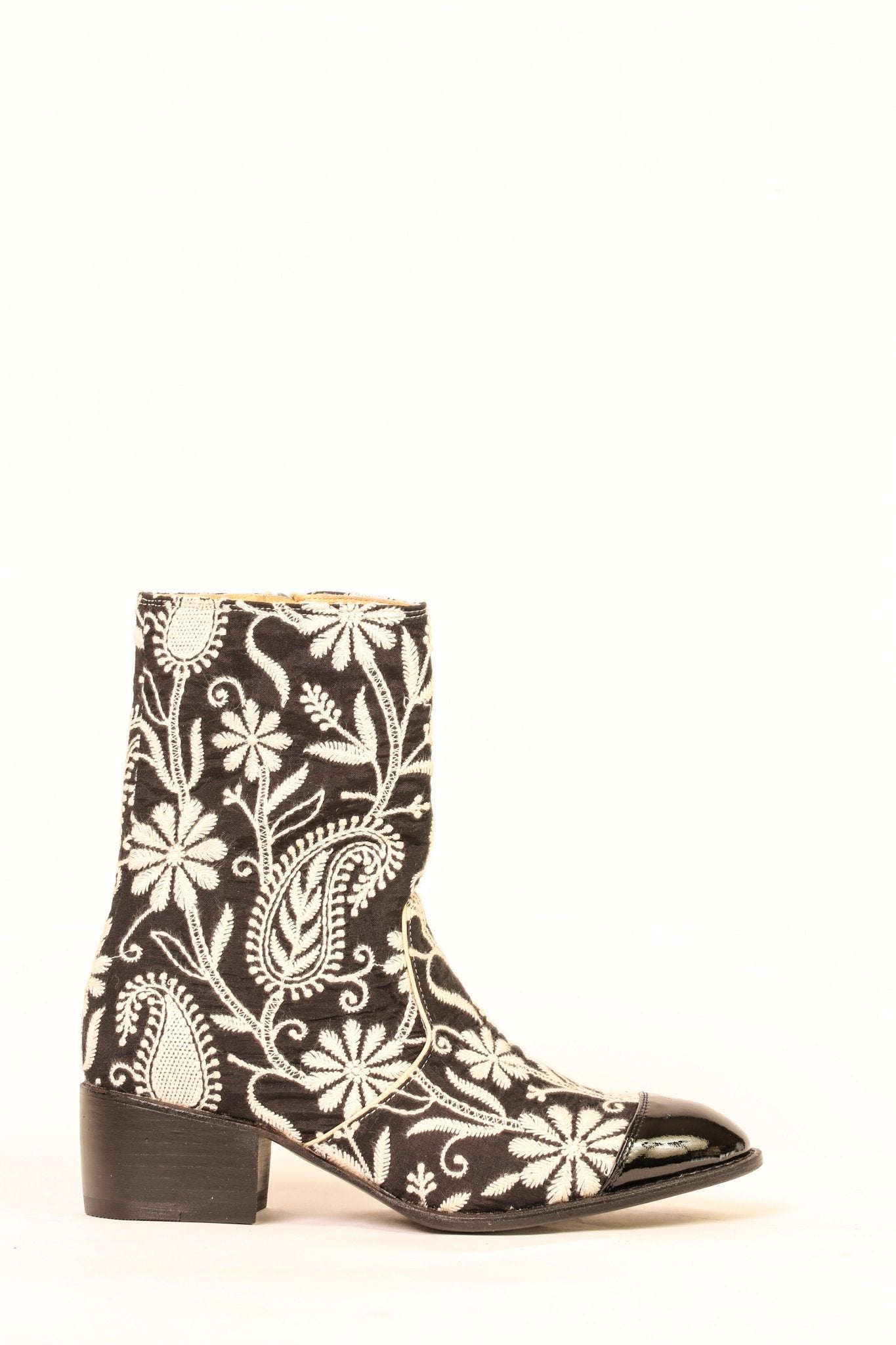 EMBROIDERED SILK PAISLEY BOOTS OWEN - MOMO STUDIO BERLIN - Berlin Concept Store - sustainable & ethical fashion