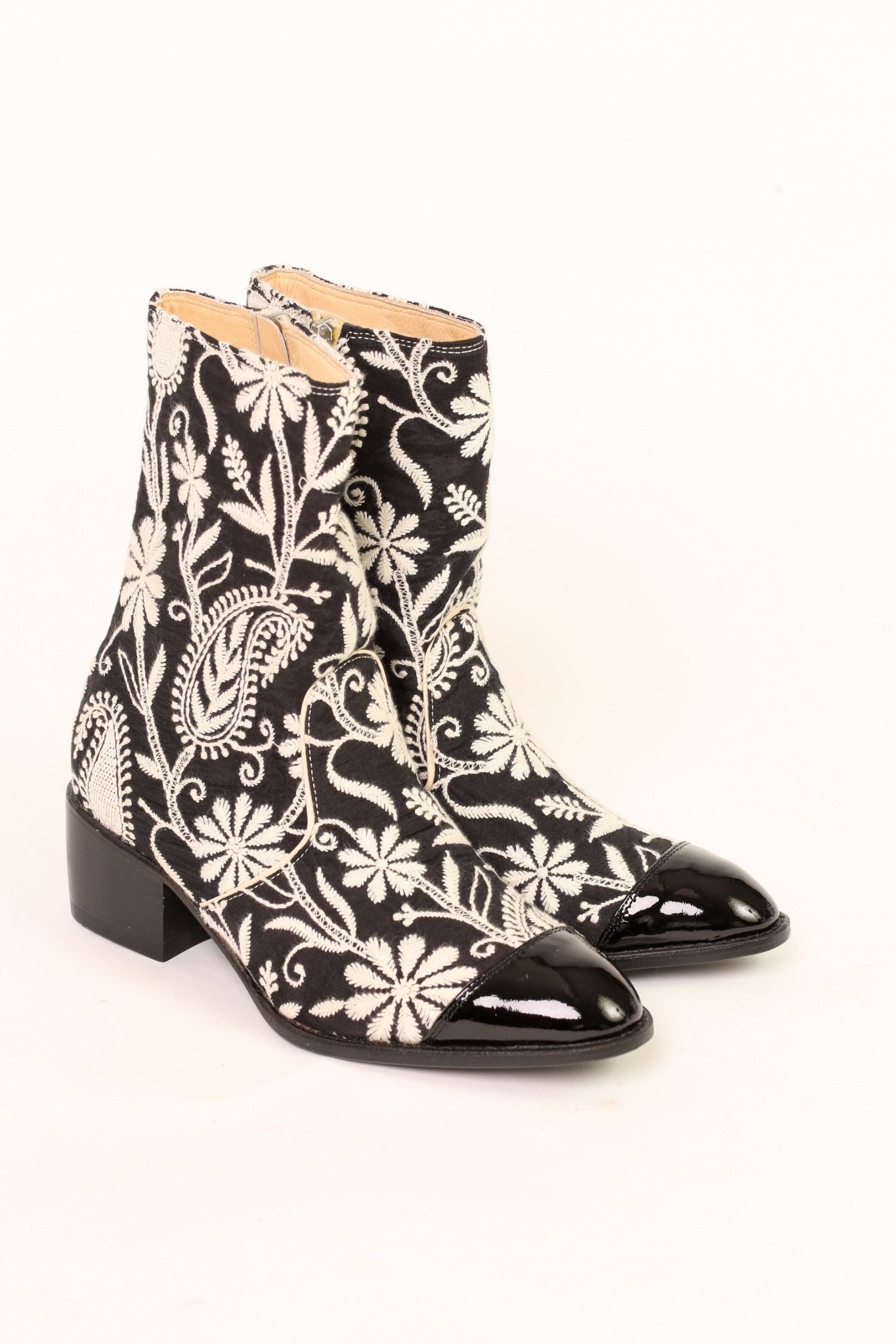 EMBROIDERED SILK PAISLEY BOOTS OWEN - MOMO STUDIO BERLIN - Berlin Concept Store - sustainable & ethical fashion