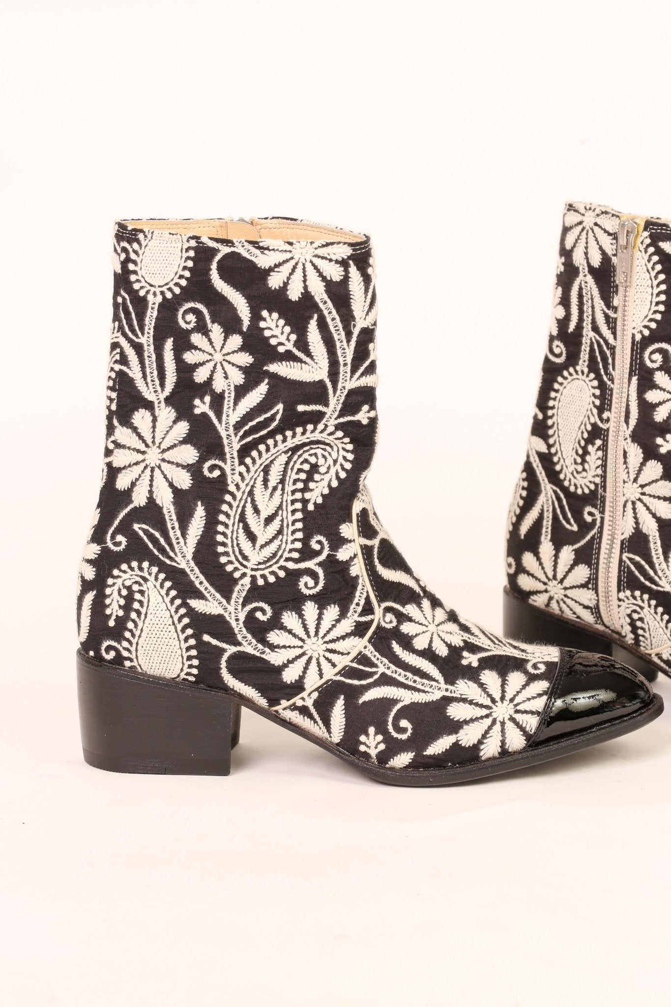 EMBROIDERED SILK PAISLEY BOOTS OWEN - MOMO STUDIO BERLIN - Berlin Concept Store - sustainable & ethical fashion