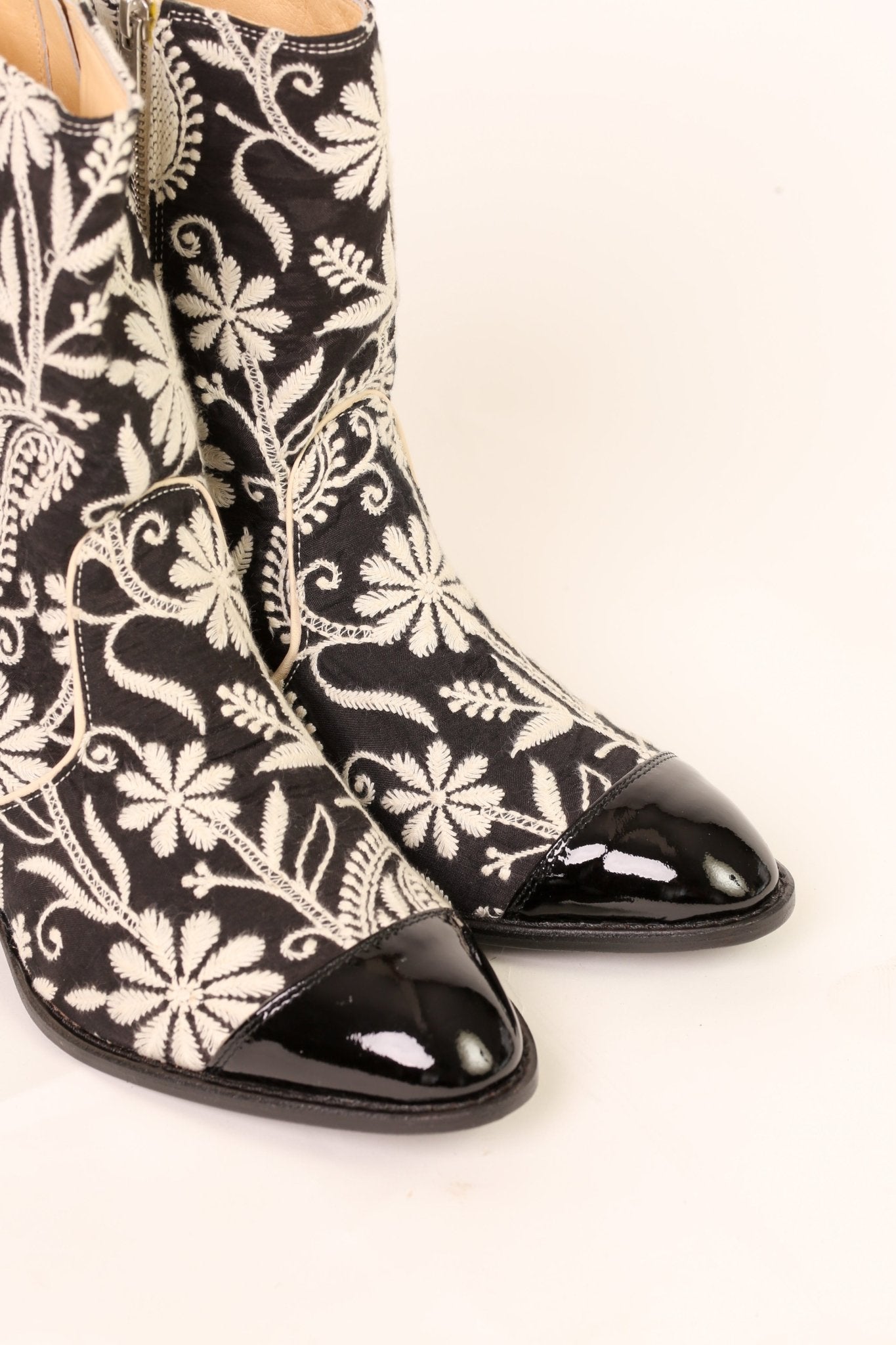 EMBROIDERED SILK PAISLEY BOOTS OWEN - MOMO STUDIO BERLIN - Berlin Concept Store - sustainable & ethical fashion