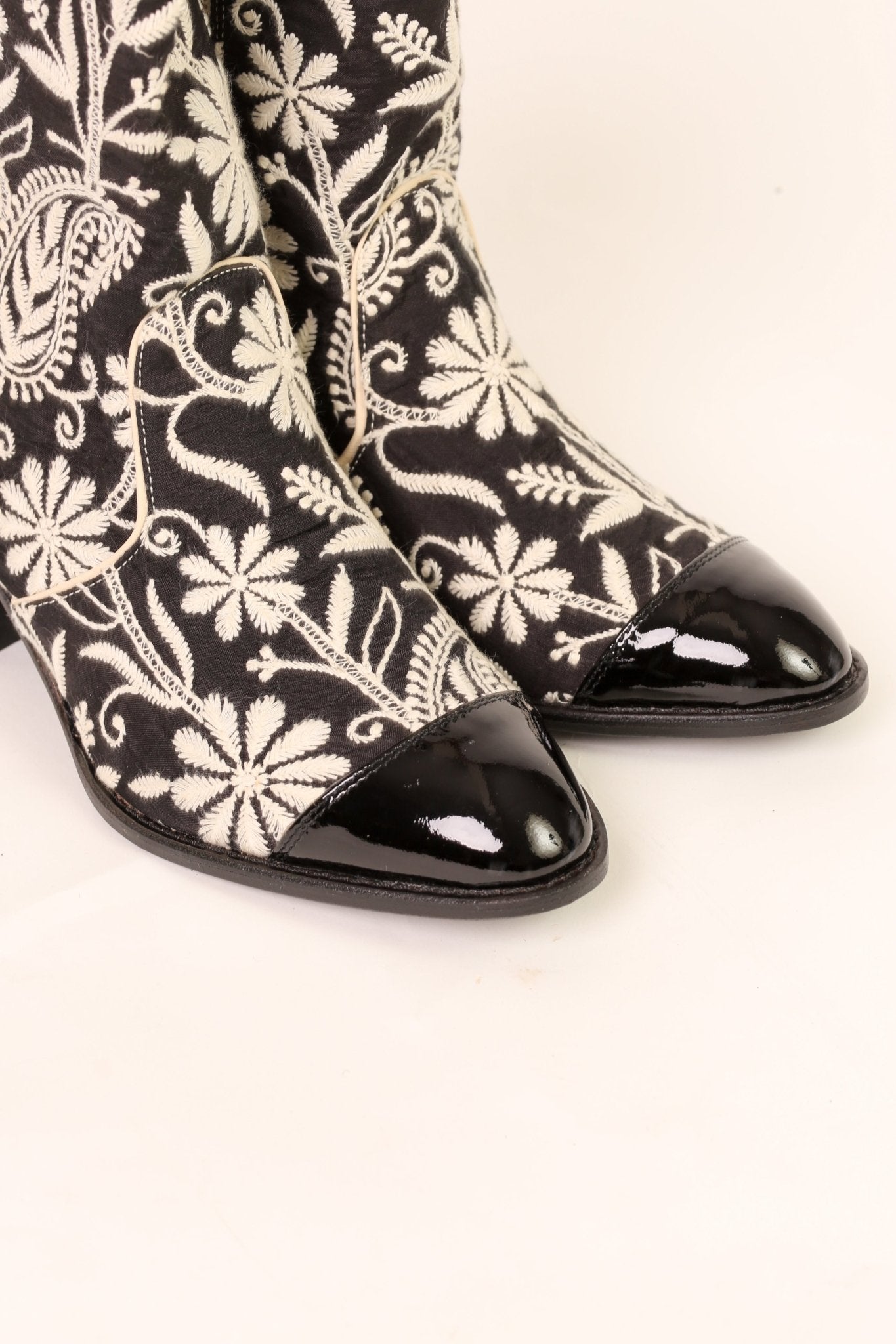 EMBROIDERED SILK PAISLEY BOOTS OWEN - MOMO STUDIO BERLIN - Berlin Concept Store - sustainable & ethical fashion