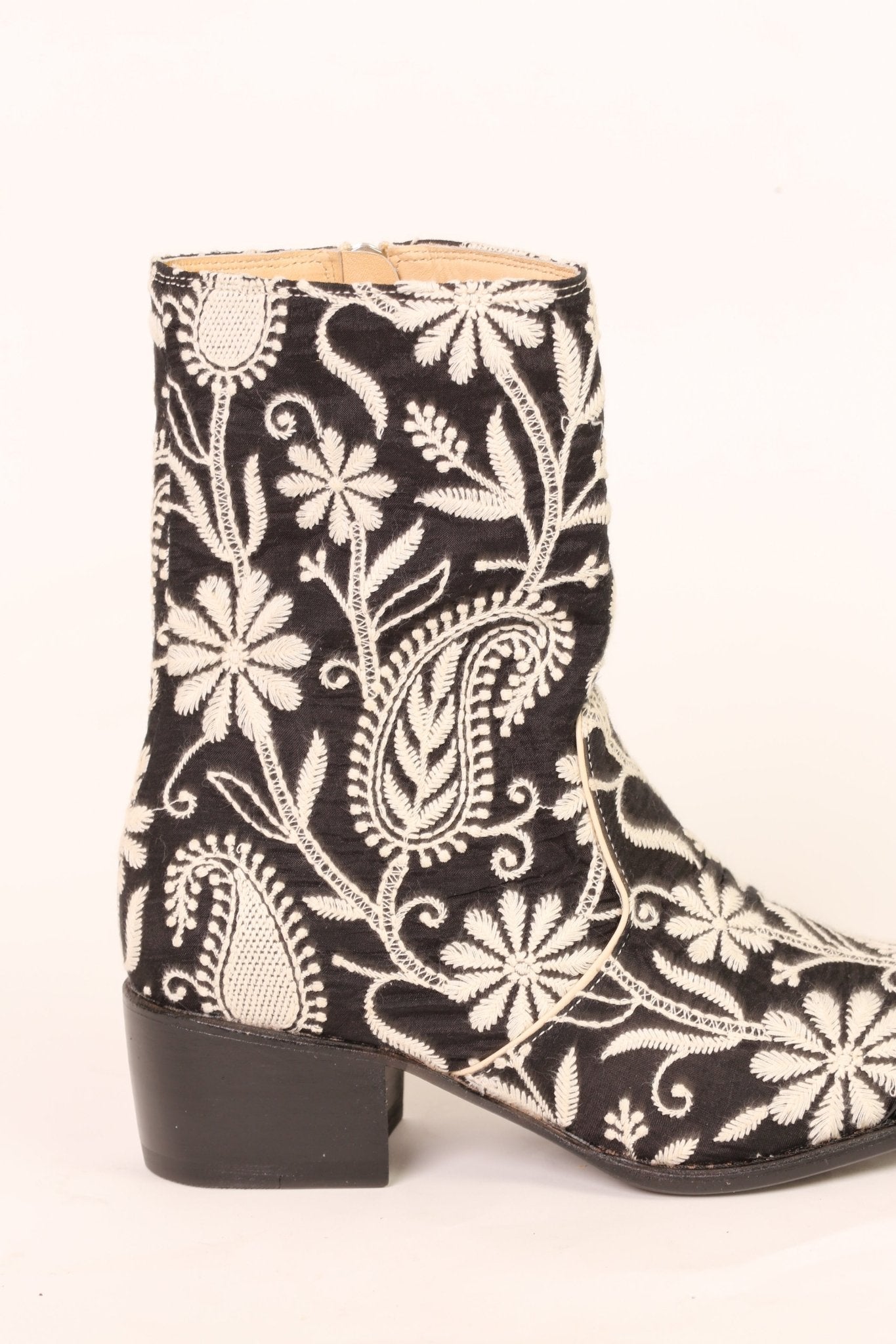 EMBROIDERED SILK PAISLEY BOOTS OWEN - MOMO STUDIO BERLIN - Berlin Concept Store - sustainable & ethical fashion