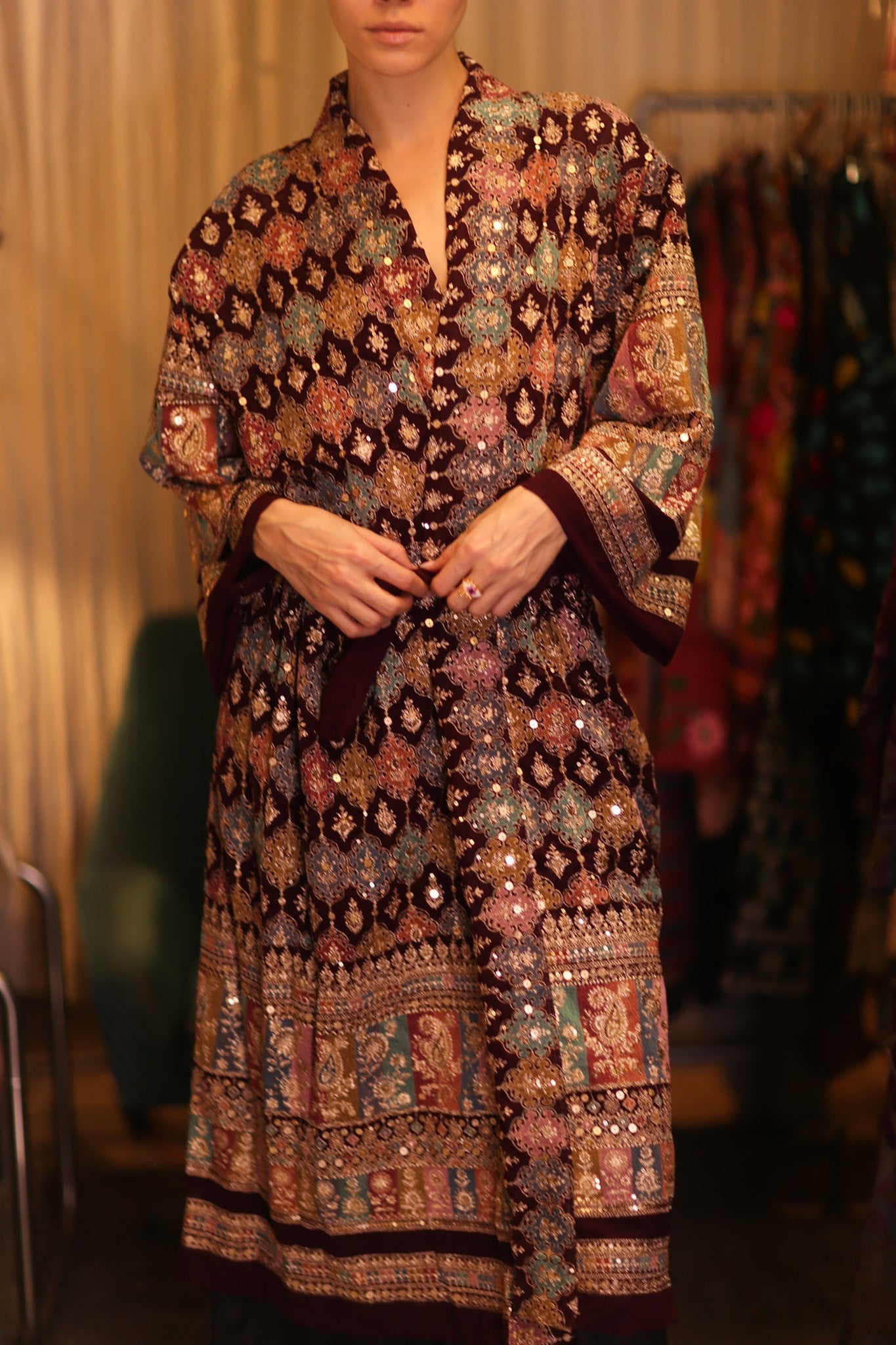 EMBROIDERED SILK RED KIMONO JORI - MOMO STUDIO BERLIN - Berlin Concept Store - sustainable & ethical fashion