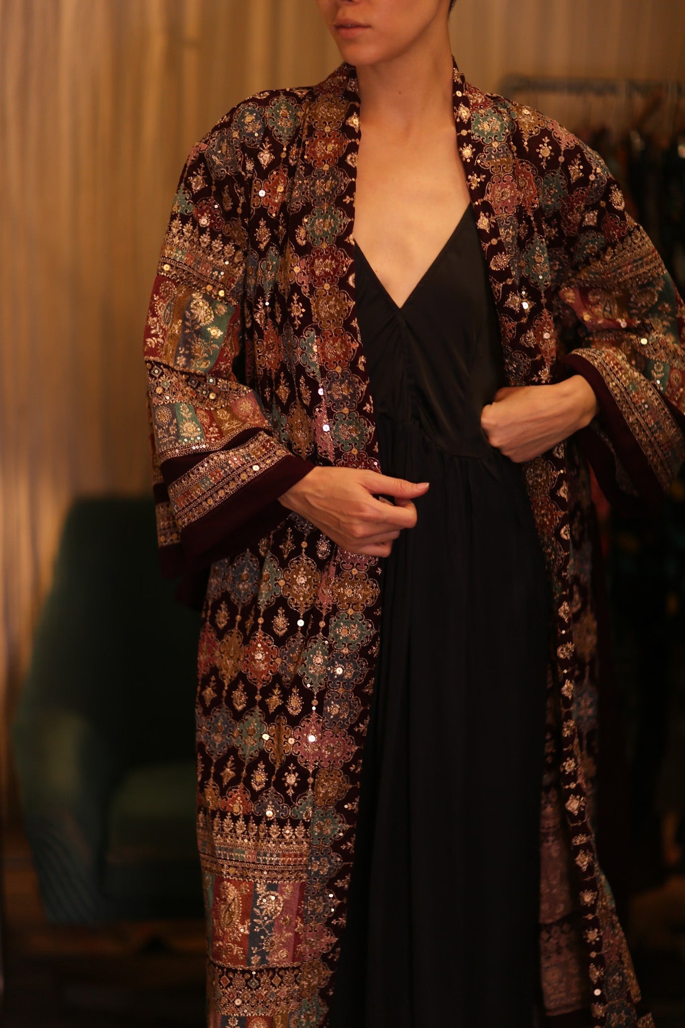 EMBROIDERED SILK RED KIMONO JORI - MOMO STUDIO BERLIN - Berlin Concept Store - sustainable & ethical fashion