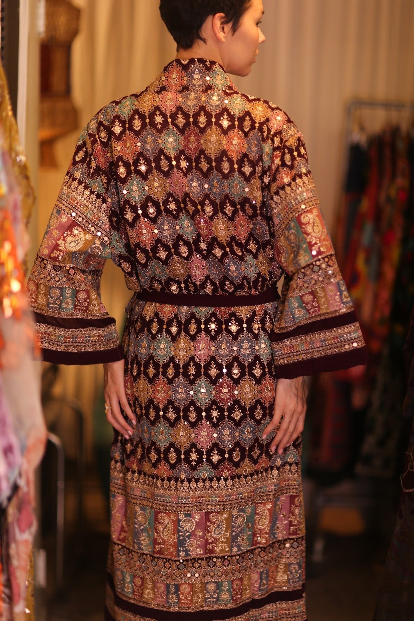 EMBROIDERED SILK RED KIMONO JORI - MOMO STUDIO BERLIN - Berlin Concept Store - sustainable & ethical fashion