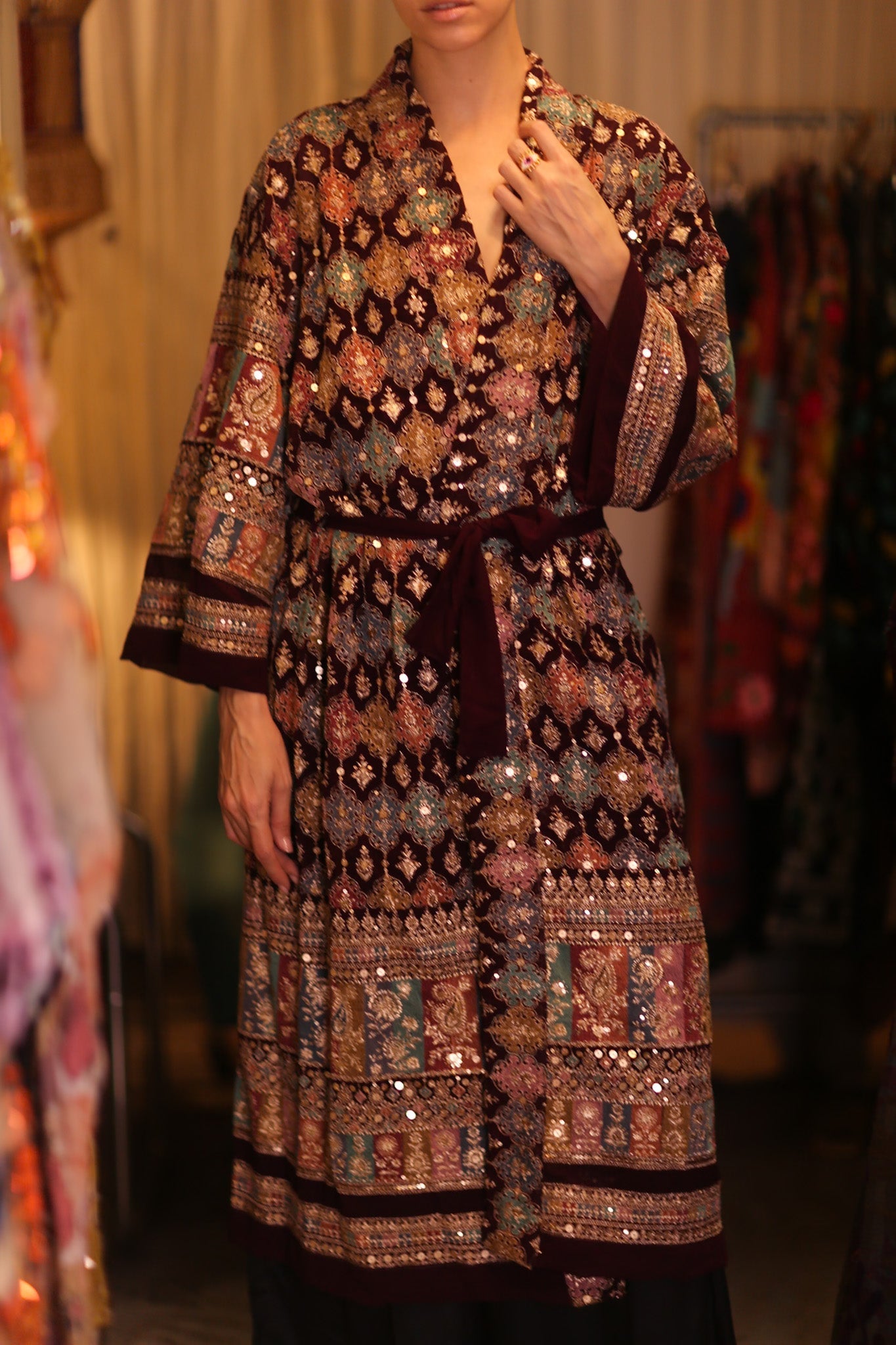 EMBROIDERED SILK RED KIMONO JORI - MOMO STUDIO BERLIN - Berlin Concept Store - sustainable & ethical fashion