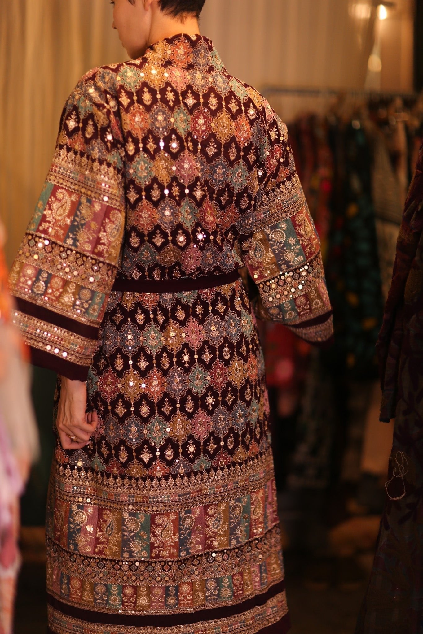 EMBROIDERED SILK RED KIMONO JORI - MOMO STUDIO BERLIN - Berlin Concept Store - sustainable & ethical fashion