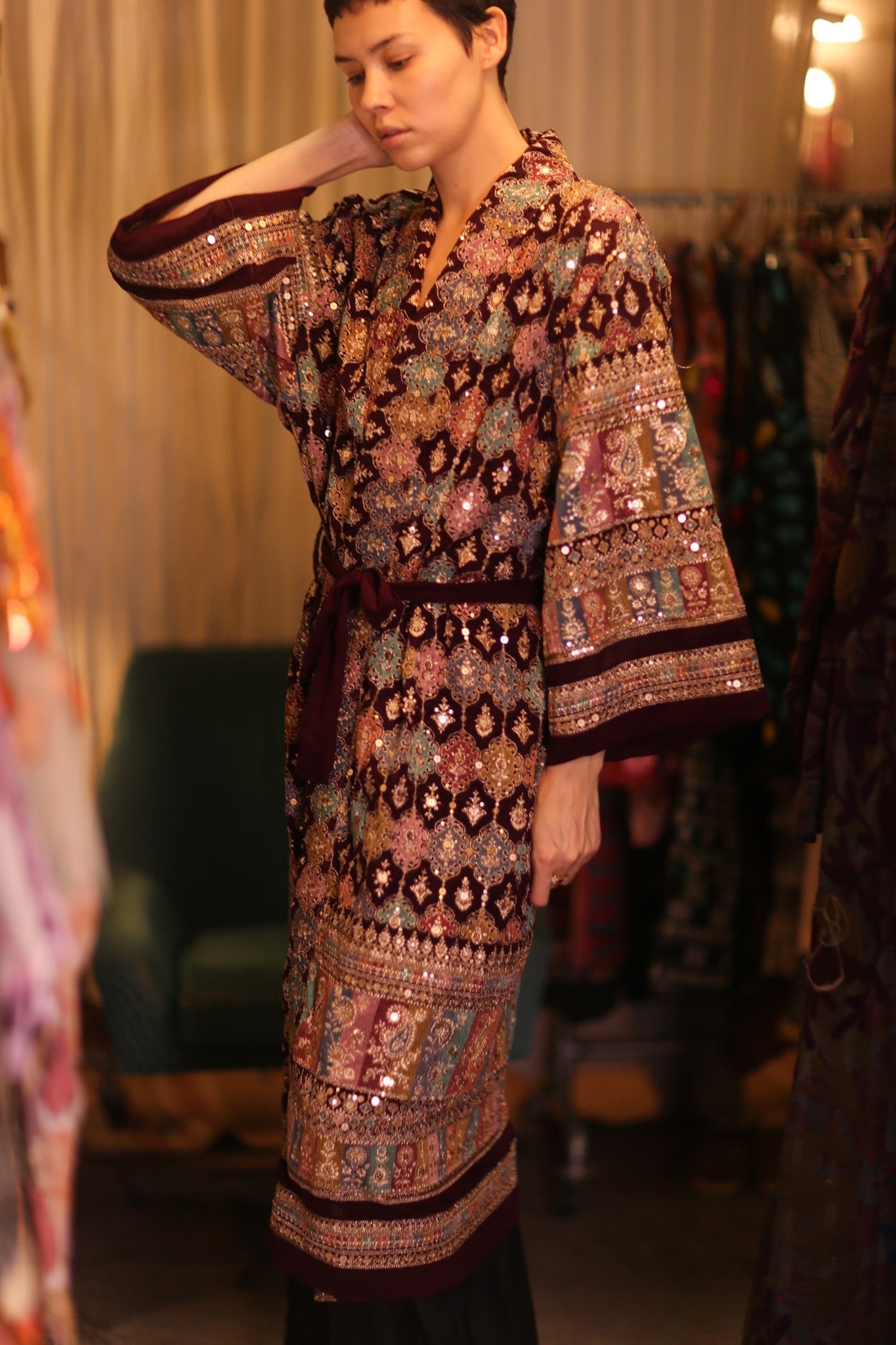 EMBROIDERED SILK RED KIMONO JORI - MOMO STUDIO BERLIN - Berlin Concept Store - sustainable & ethical fashion