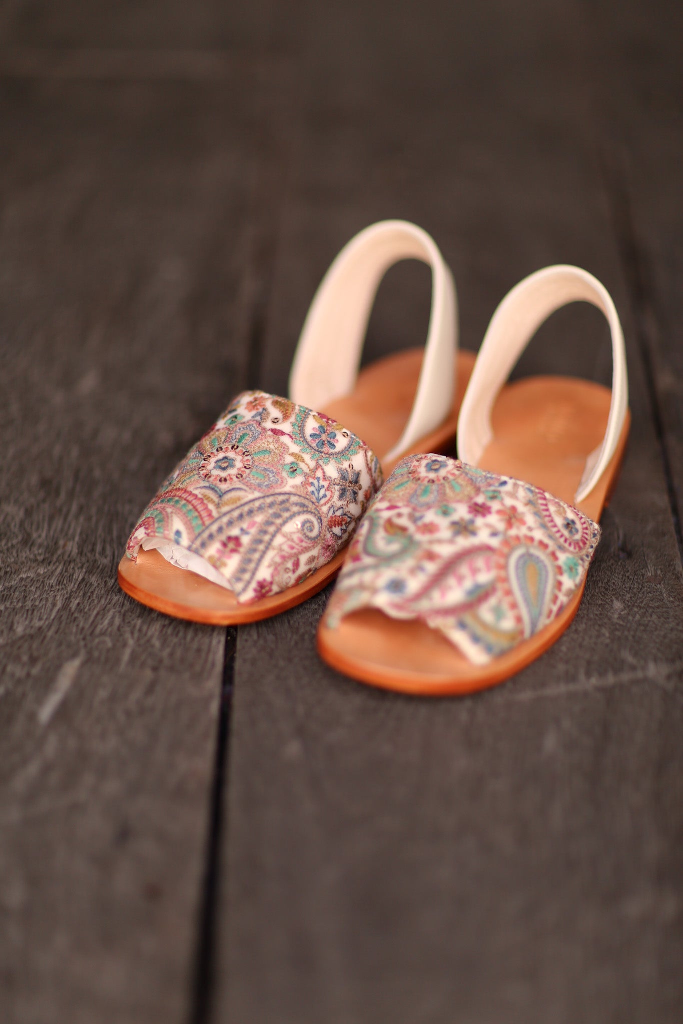 EMBROIDERED SILK SANDALS MARIE - MOMO STUDIO BERLIN - Berlin Concept Store - sustainable & ethical fashion