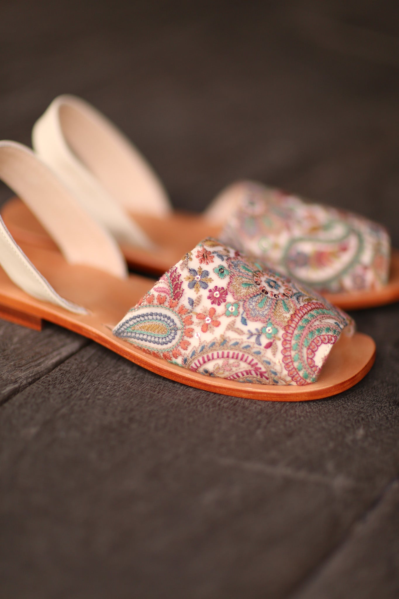 EMBROIDERED SILK SANDALS MARIE - MOMO STUDIO BERLIN - Berlin Concept Store - sustainable & ethical fashion