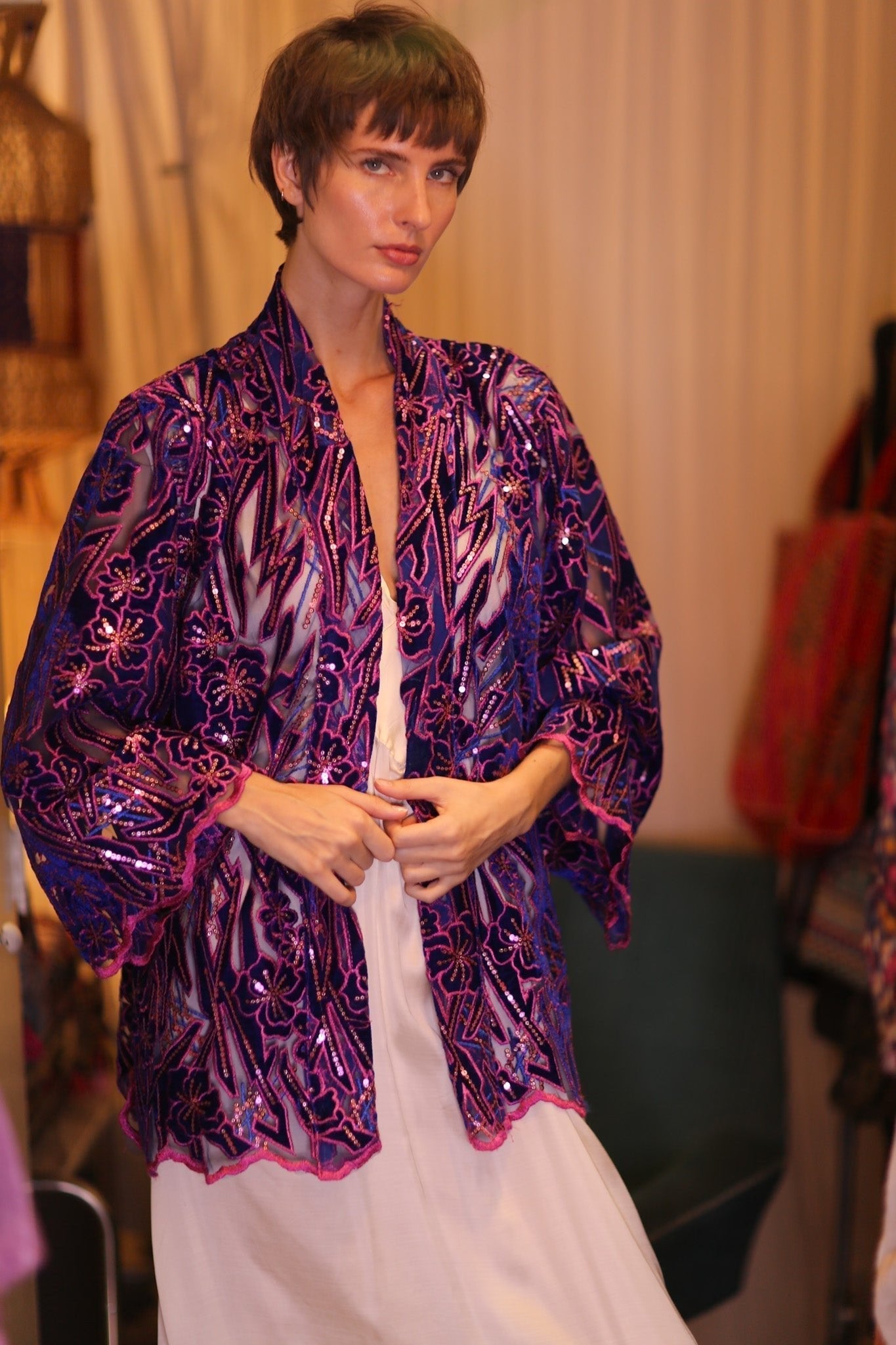 EMBROIDERED SILK SHORT KIMONO ANGEL - MOMO STUDIO BERLIN - Berlin Concept Store - sustainable & ethical fashion