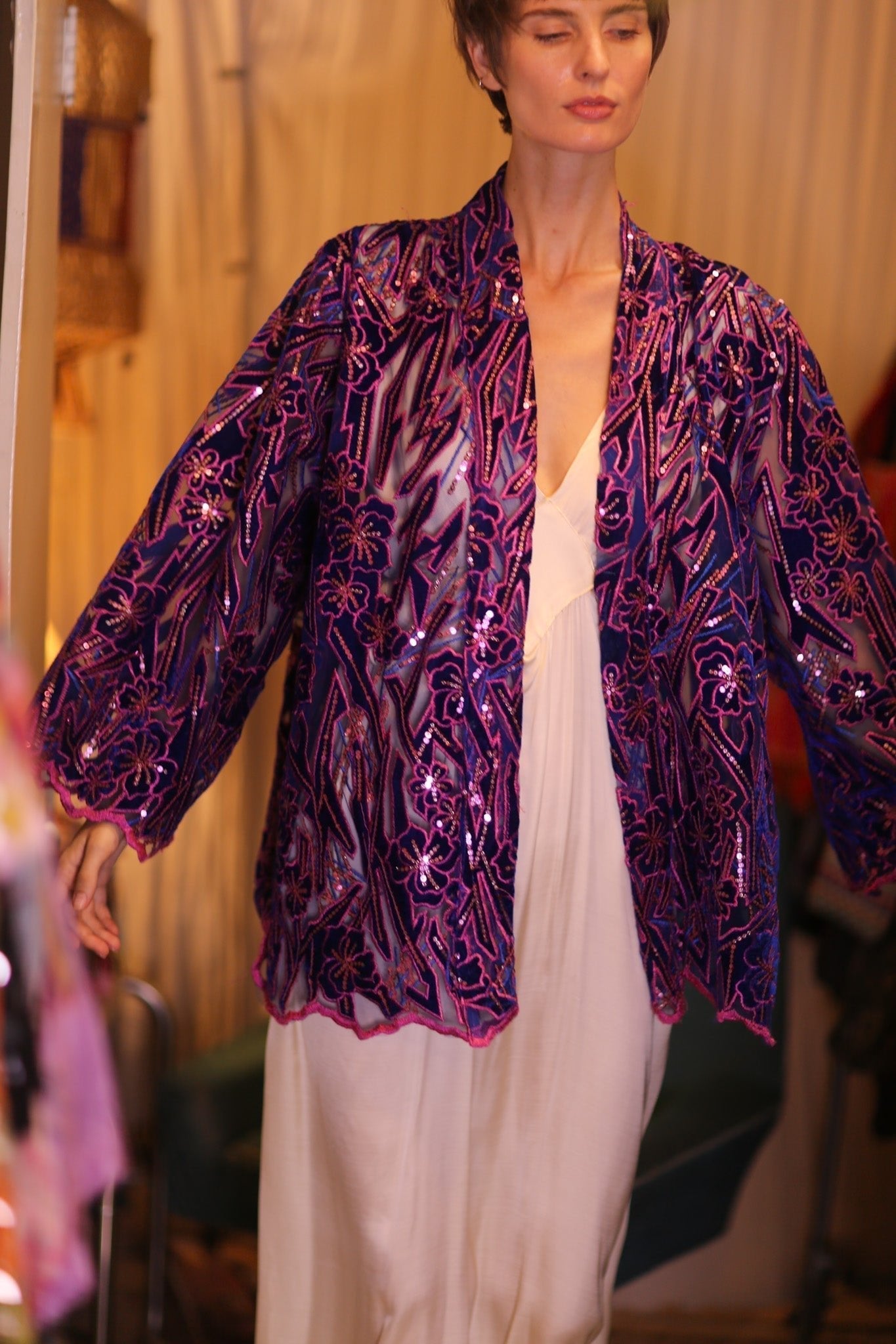 EMBROIDERED SILK SHORT KIMONO ANGEL - MOMO STUDIO BERLIN - Berlin Concept Store - sustainable & ethical fashion