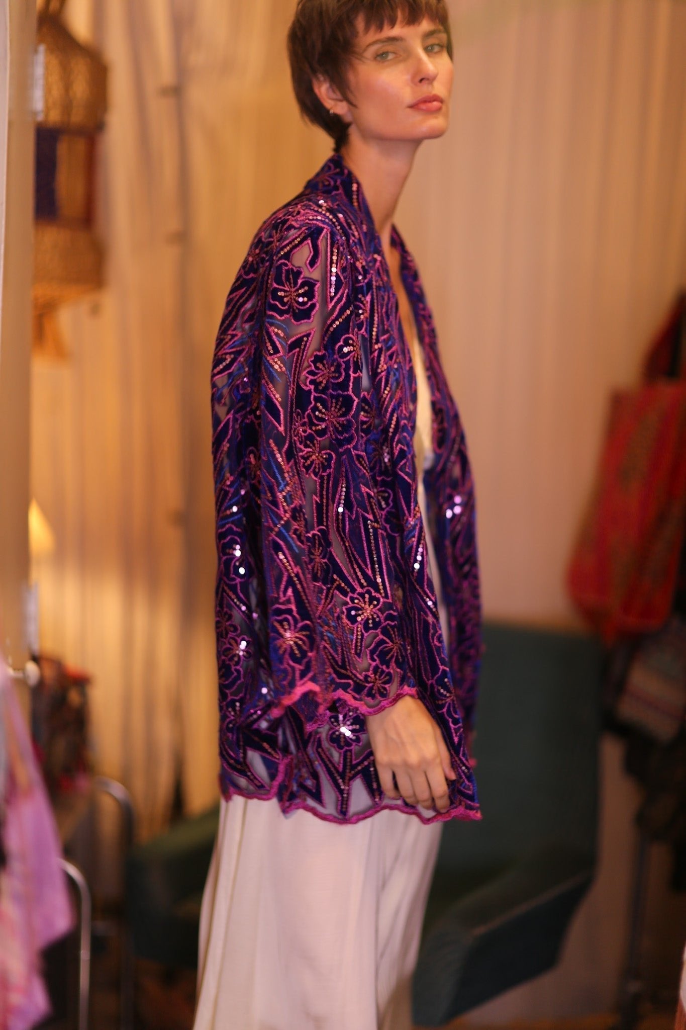 EMBROIDERED SILK SHORT KIMONO ANGEL - MOMO STUDIO BERLIN - Berlin Concept Store - sustainable & ethical fashion