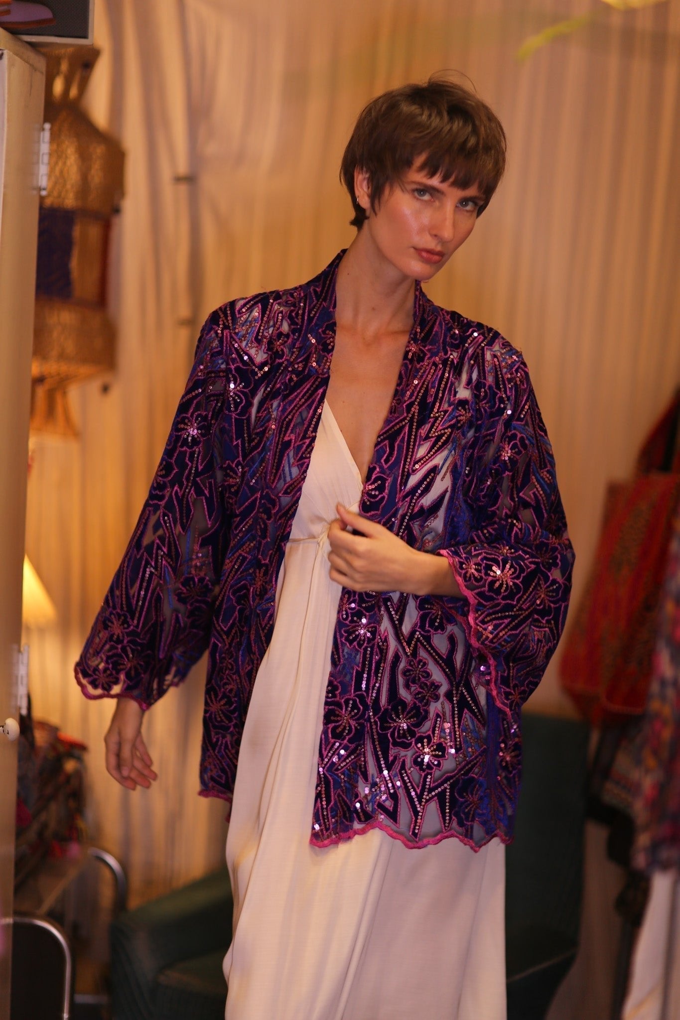 EMBROIDERED SILK SHORT KIMONO ANGEL - MOMO STUDIO BERLIN - Berlin Concept Store - sustainable & ethical fashion