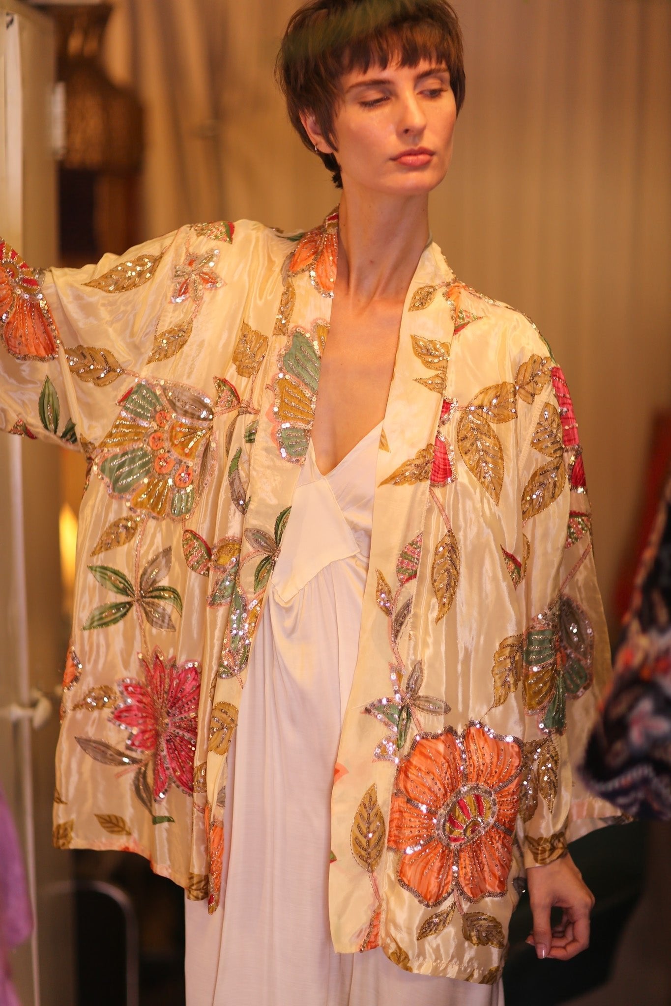 EMBROIDERED SILK SHORT KIMONO CORALINE - MOMO STUDIO BERLIN - Berlin Concept Store - sustainable & ethical fashion