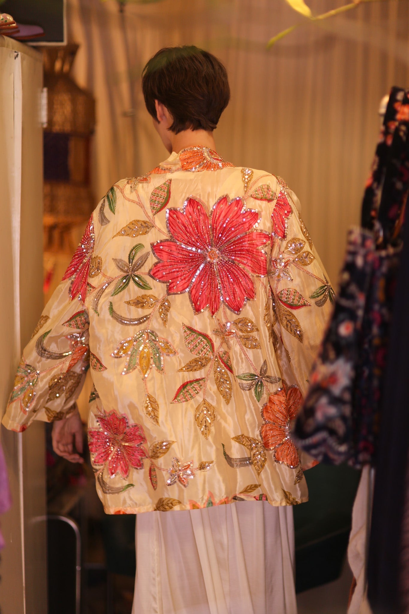 EMBROIDERED SILK SHORT KIMONO CORALINE - MOMO STUDIO BERLIN - Berlin Concept Store - sustainable & ethical fashion