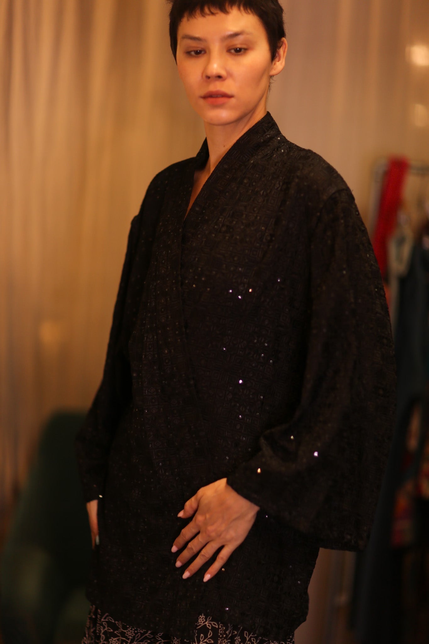 EMBROIDERED SILK SHORT KIMONO MAHUYAR - MOMO STUDIO BERLIN - Berlin Concept Store - sustainable & ethical fashion