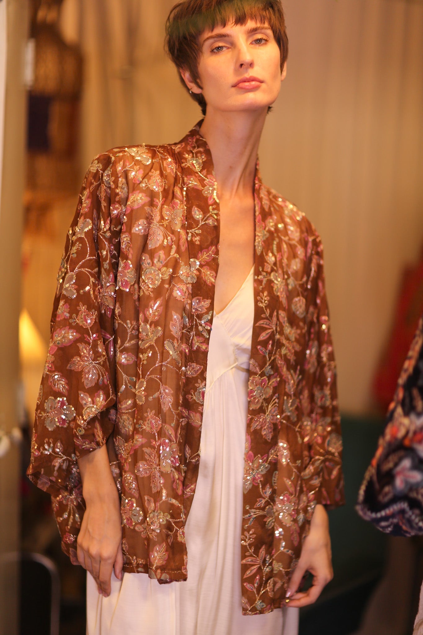 EMBROIDERED SILK SHORT KIMONO SIENNA - MOMO STUDIO BERLIN - Berlin Concept Store - sustainable & ethical fashion
