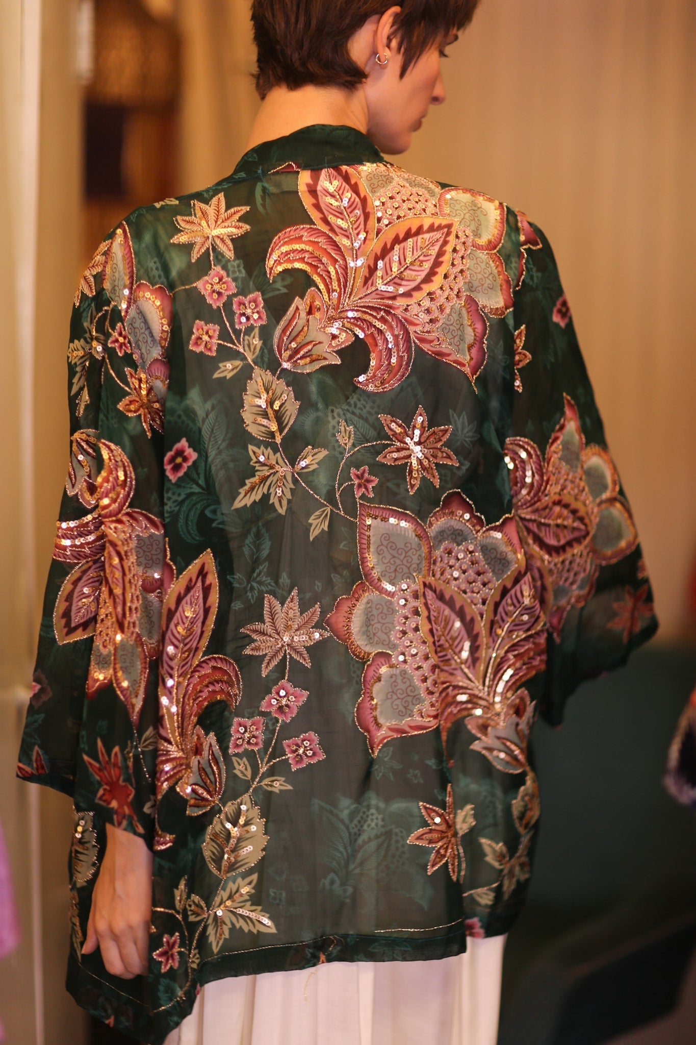 EMBROIDERED SILK SHORT KIMONO VERDELLE - MOMO STUDIO BERLIN - Berlin Concept Store - sustainable & ethical fashion
