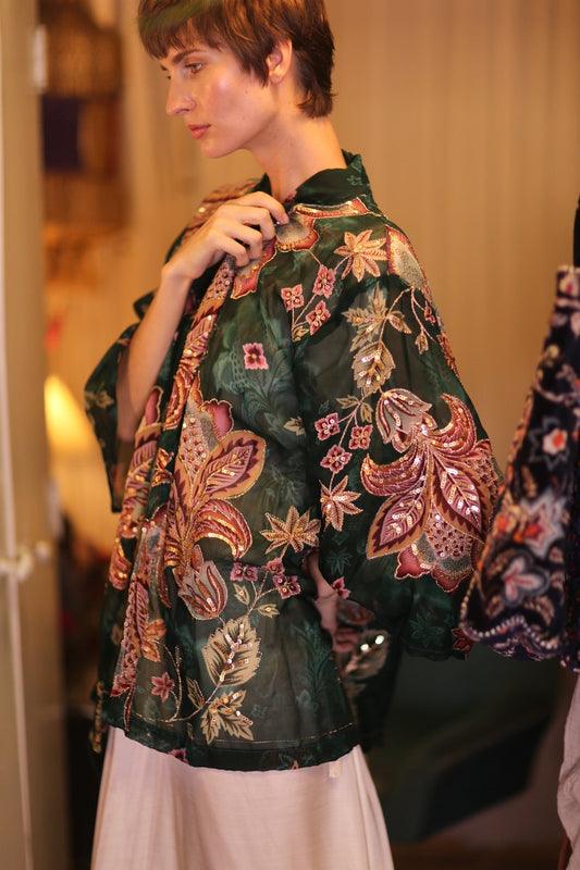 EMBROIDERED SILK SHORT KIMONO VERDELLE - MOMO STUDIO BERLIN - Berlin Concept Store - sustainable & ethical fashion