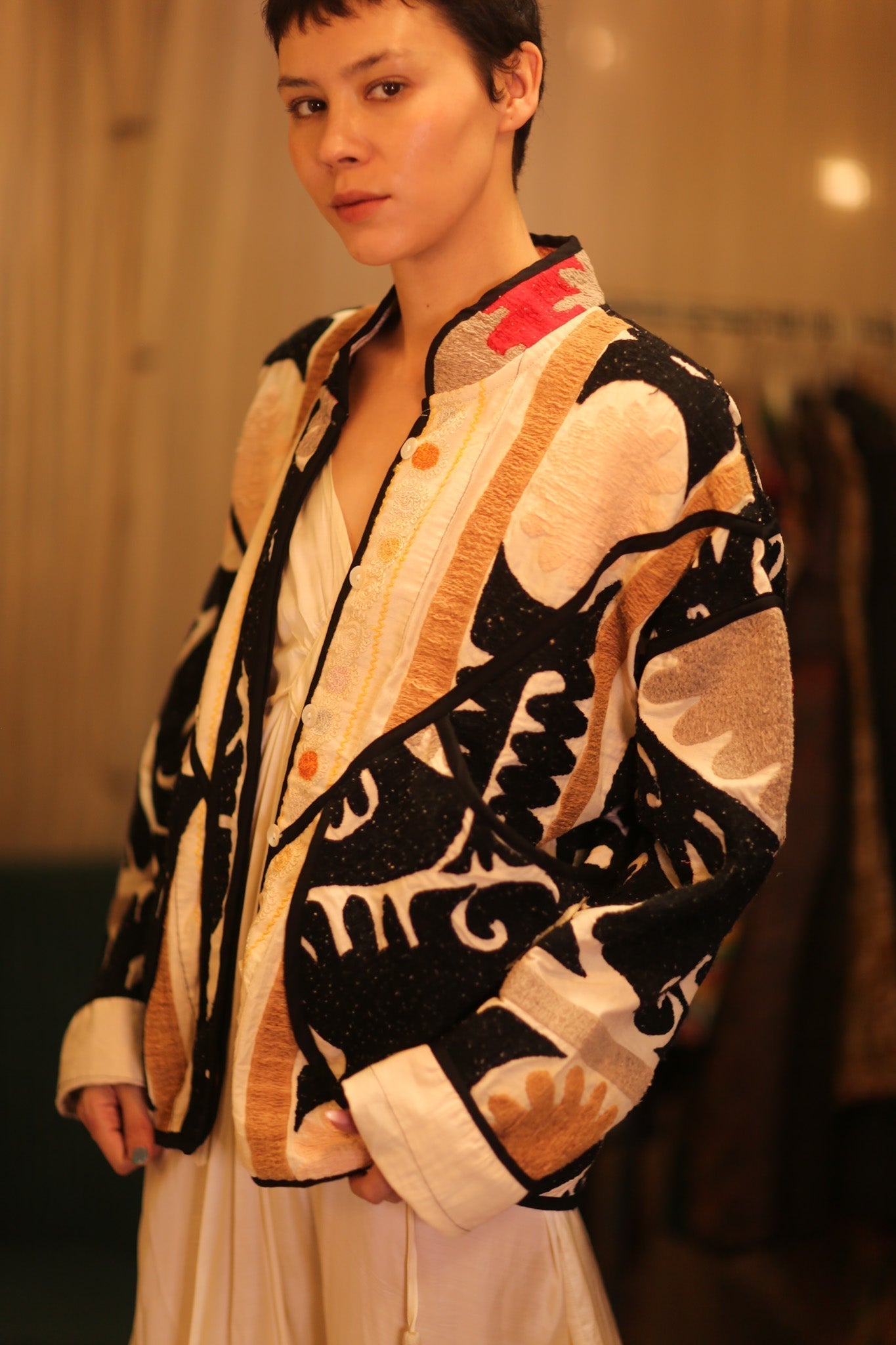 EMBROIDERED SUZANI JACKET INPARA - MOMO STUDIO BERLIN - Berlin Concept Store - sustainable & ethical fashion
