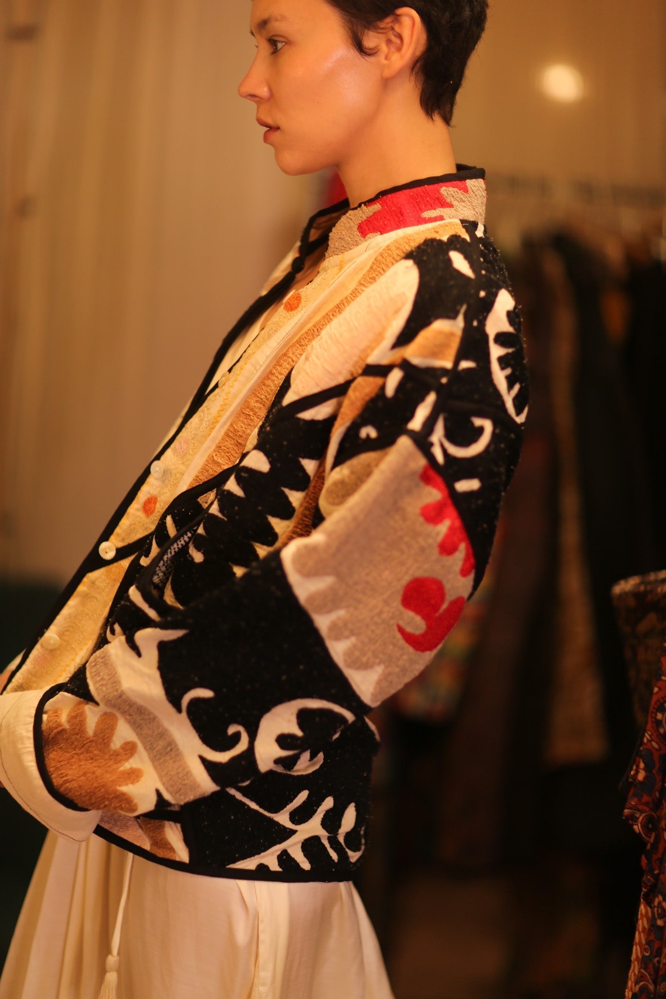 EMBROIDERED SUZANI JACKET INPARA - MOMO STUDIO BERLIN - Berlin Concept Store - sustainable & ethical fashion