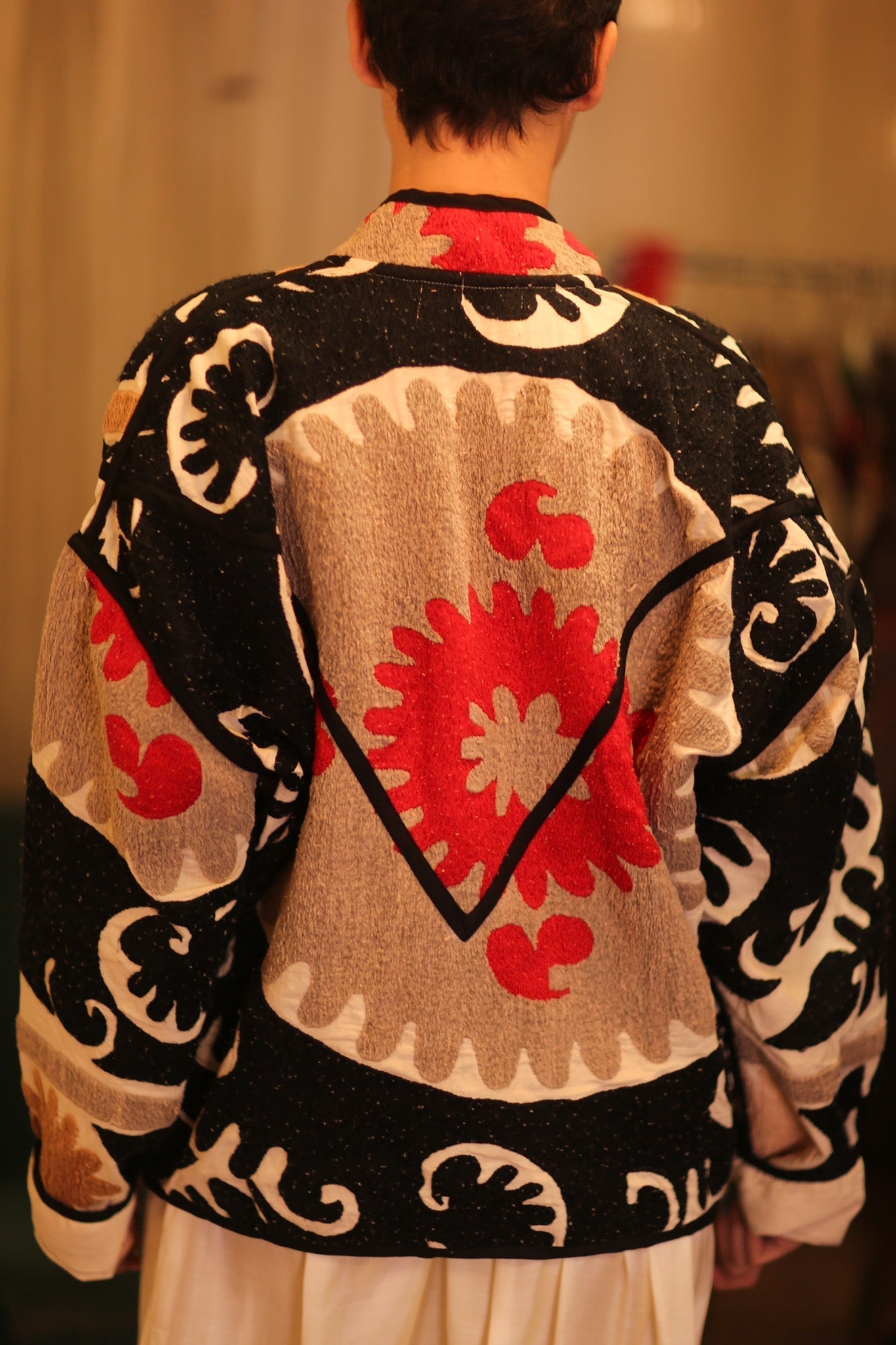 EMBROIDERED SUZANI JACKET INPARA - MOMO STUDIO BERLIN - Berlin Concept Store - sustainable & ethical fashion