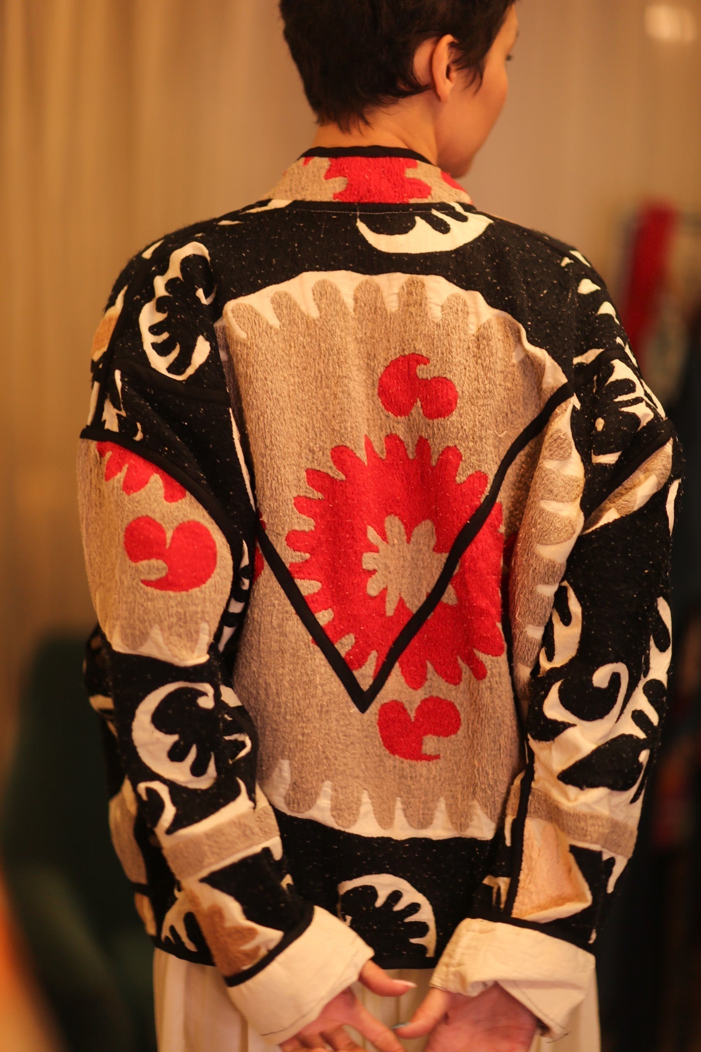 EMBROIDERED SUZANI JACKET INPARA - MOMO STUDIO BERLIN - Berlin Concept Store - sustainable & ethical fashion