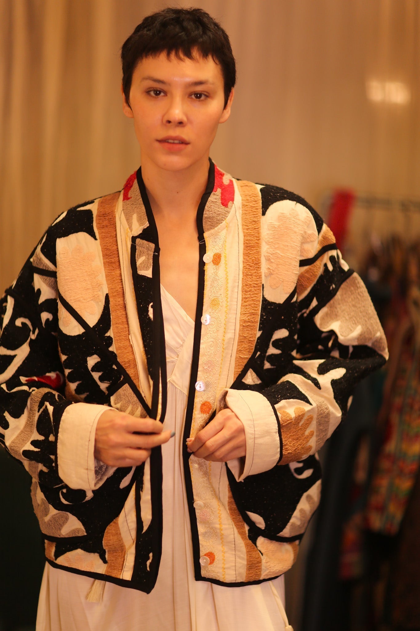 EMBROIDERED SUZANI JACKET INPARA - MOMO STUDIO BERLIN - Berlin Concept Store - sustainable & ethical fashion