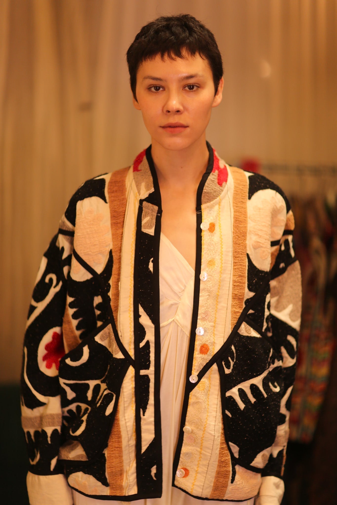 EMBROIDERED SUZANI JACKET INPARA - MOMO STUDIO BERLIN - Berlin Concept Store - sustainable & ethical fashion