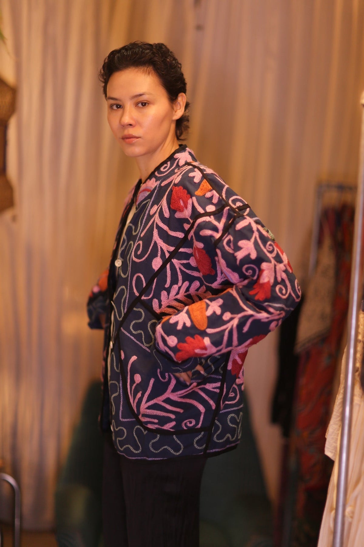 EMBROIDERED SUZANI JACKET JIM - MOMO STUDIO BERLIN - Berlin Concept Store - sustainable & ethical fashion