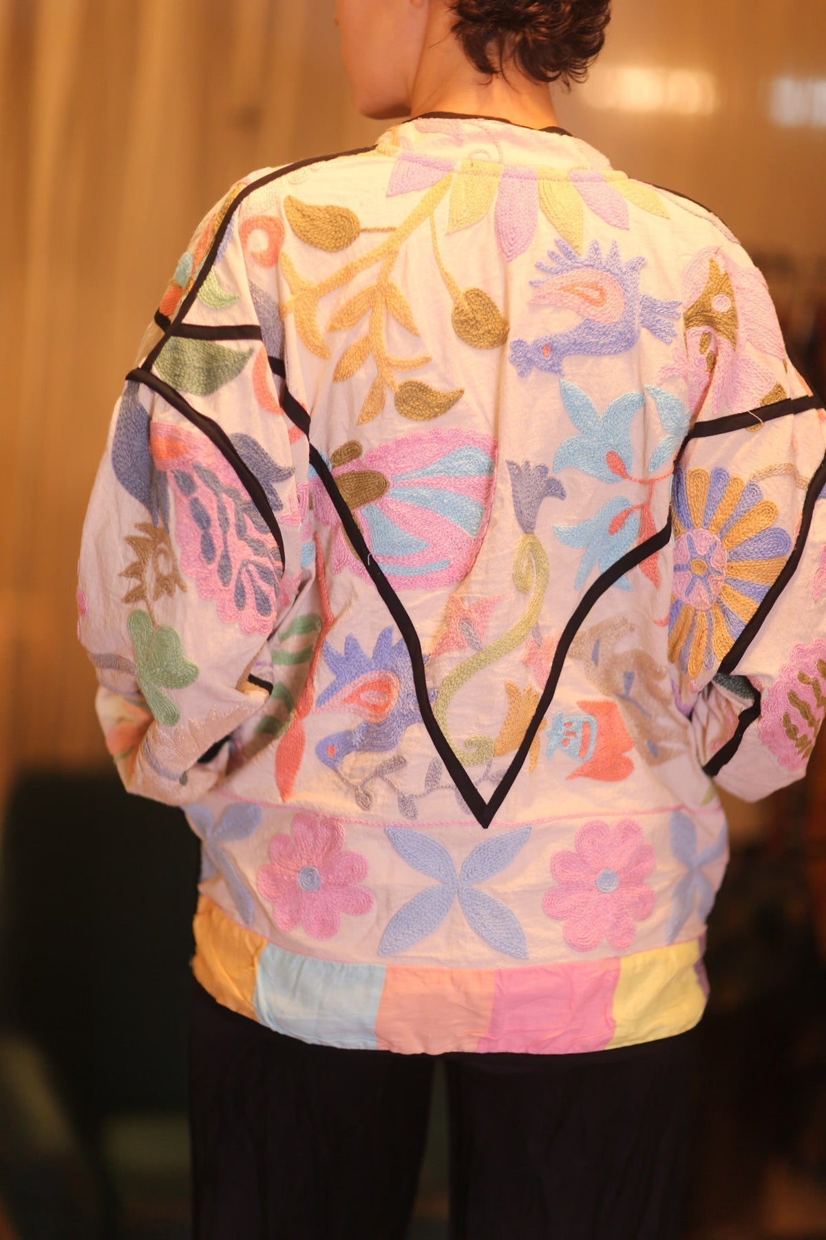 EMBROIDERED SUZANI JACKET THETTANT - MOMO STUDIO BERLIN - Berlin Concept Store - sustainable & ethical fashion