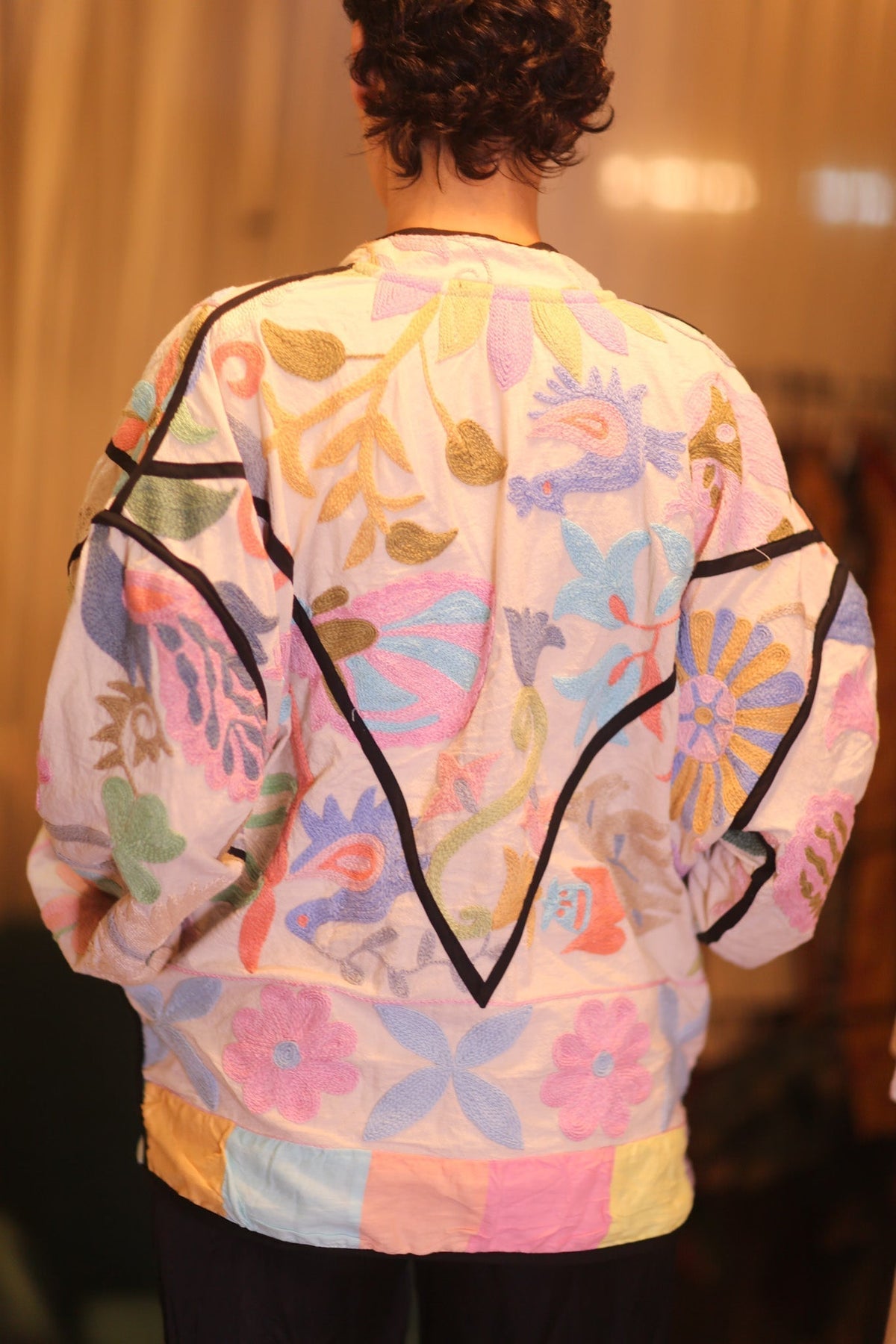 EMBROIDERED SUZANI JACKET THETTANT - MOMO STUDIO BERLIN - Berlin Concept Store - sustainable & ethical fashion