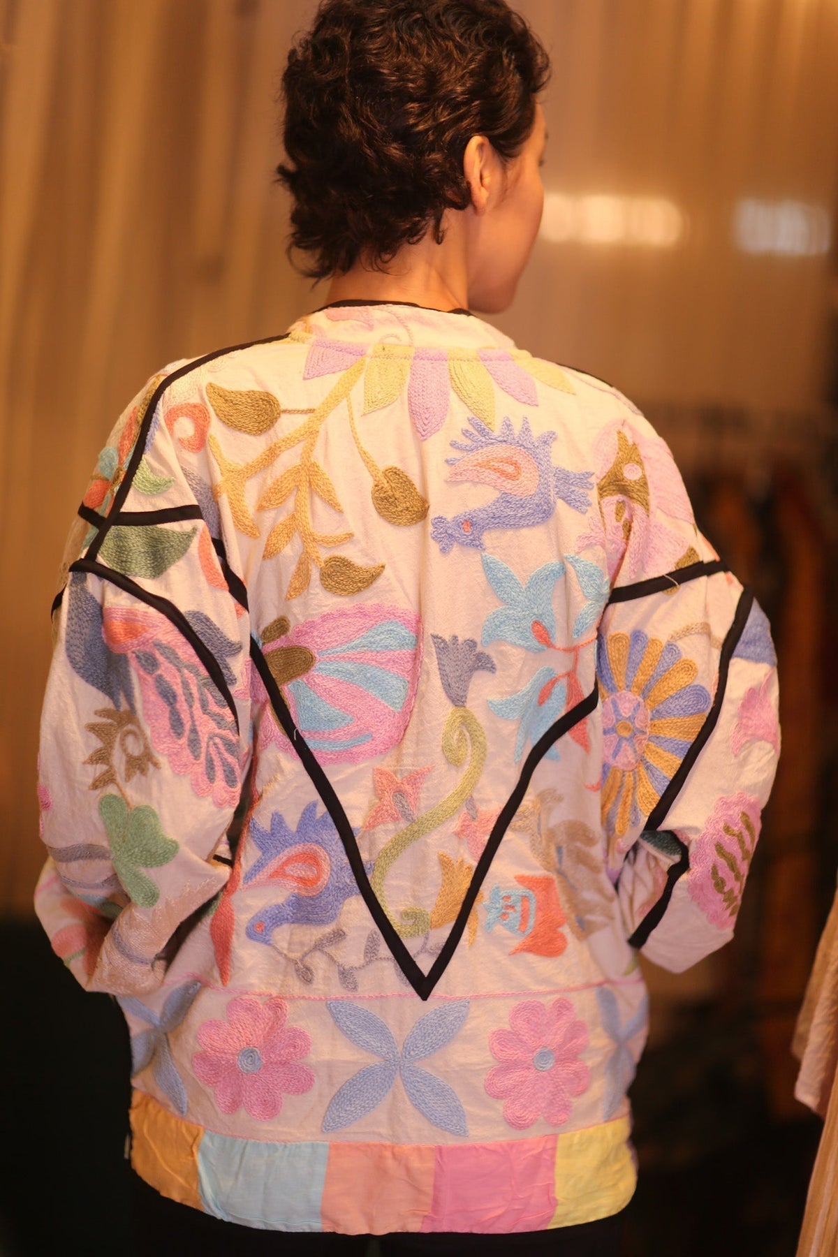 EMBROIDERED SUZANI JACKET THETTANT - MOMO STUDIO BERLIN - Berlin Concept Store - sustainable & ethical fashion