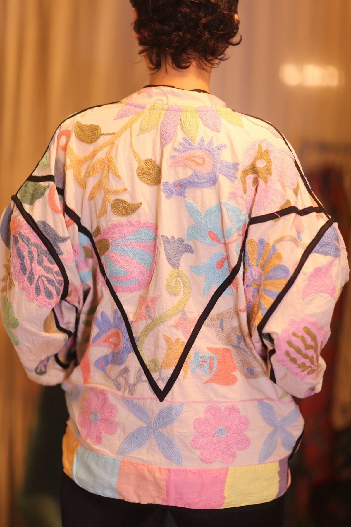 EMBROIDERED SUZANI JACKET THETTANT - MOMO STUDIO BERLIN - Berlin Concept Store - sustainable & ethical fashion
