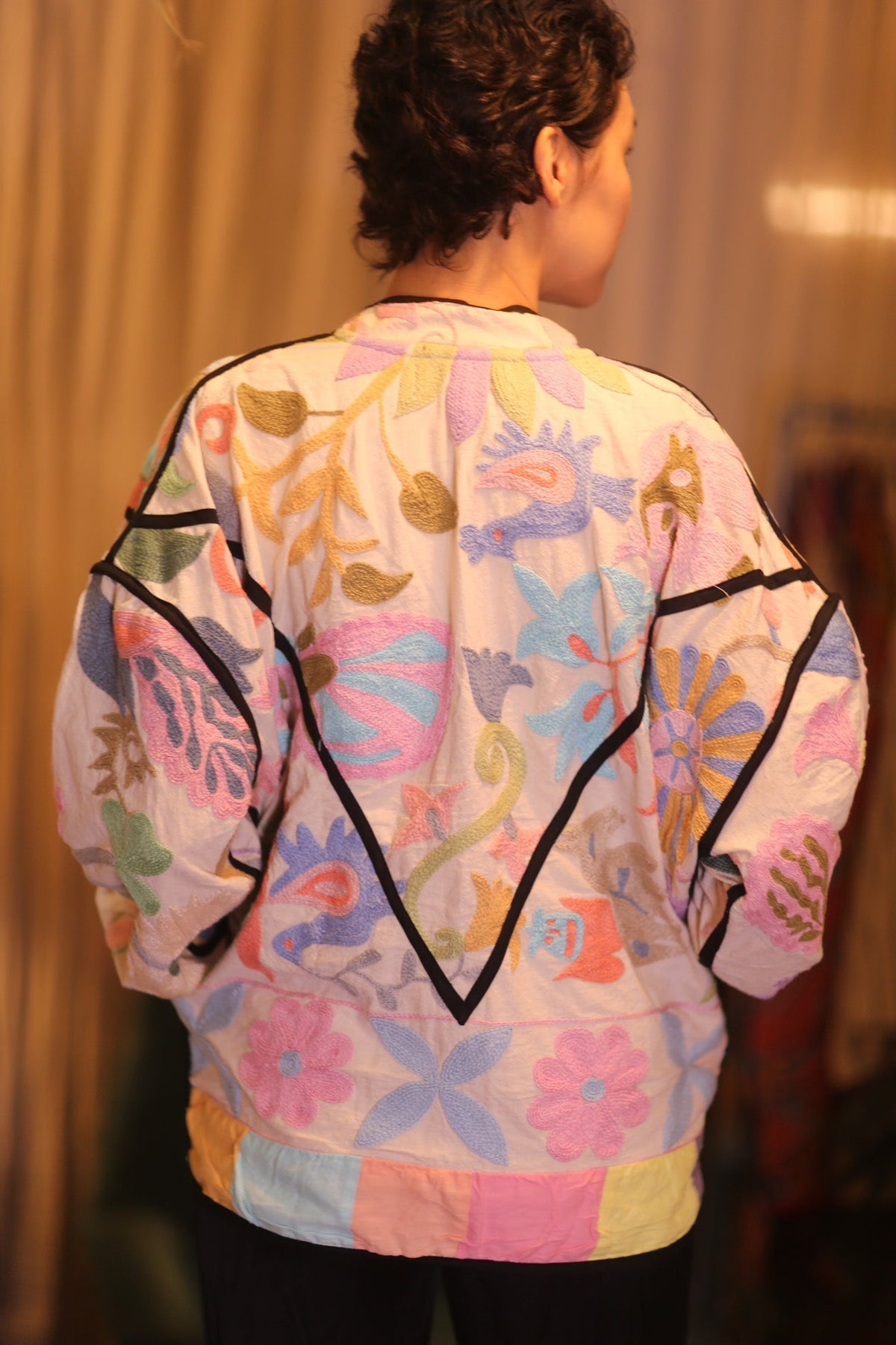 EMBROIDERED SUZANI JACKET THETTANT - MOMO STUDIO BERLIN - Berlin Concept Store - sustainable & ethical fashion