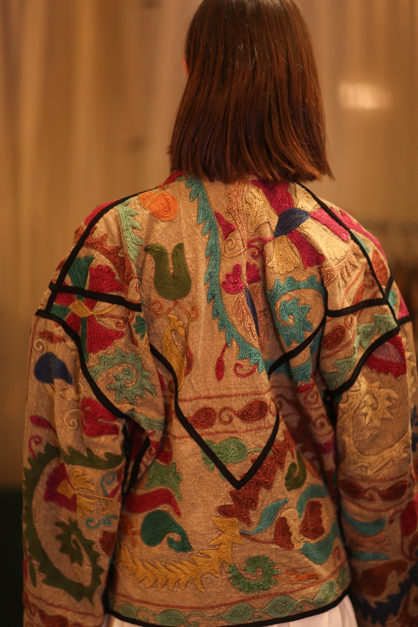 EMBROIDERED SUZANI JACKET WAYNE - MOMO STUDIO BERLIN - Berlin Concept Store - sustainable & ethical fashion